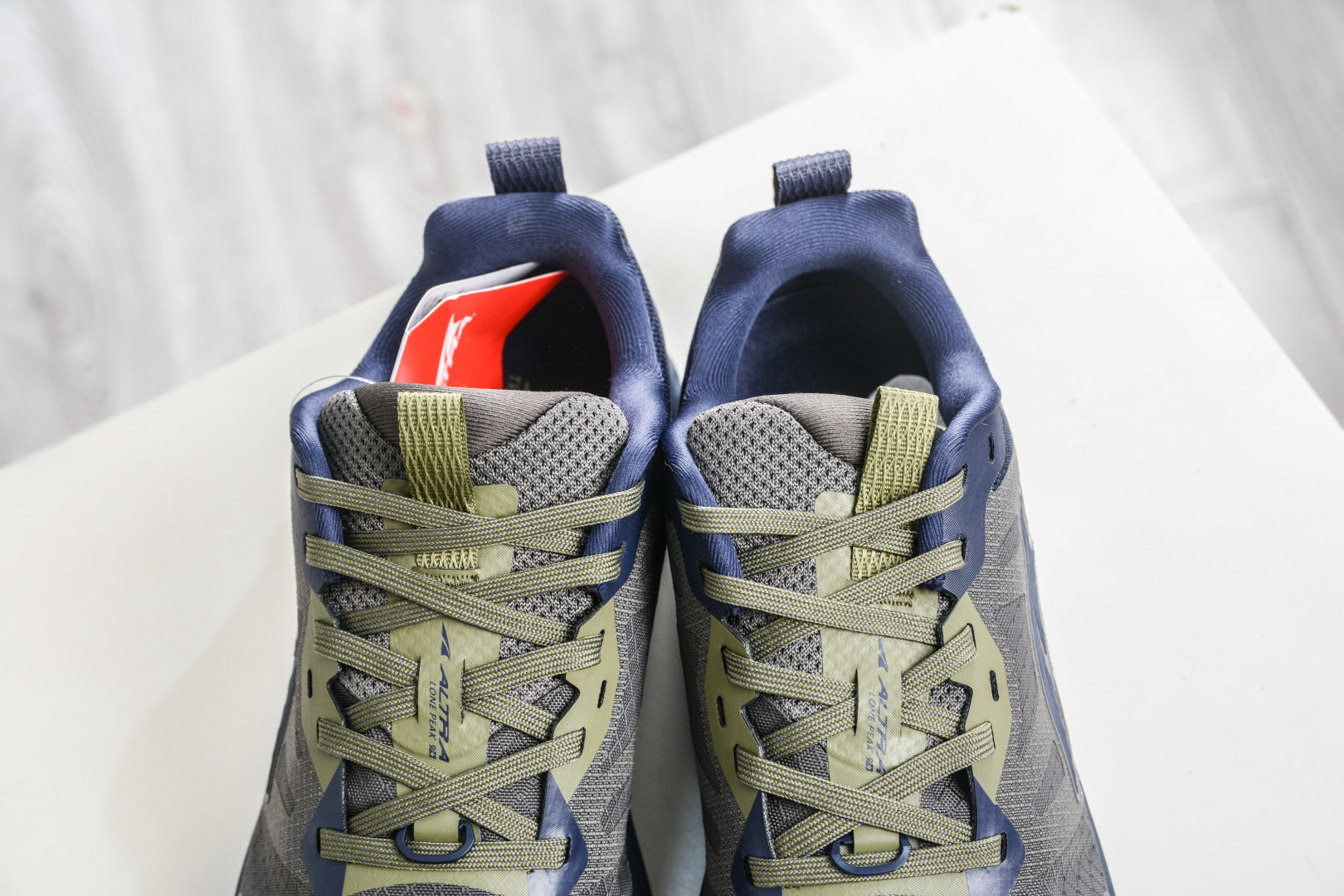 210 Altra Altra Lone Peak 9 奥创奥林匹斯9代 橄榄绿 舒适百搭防滑耐磨低帮户外跑步鞋 AL0A85RG-Chinese UA Cheap High Quatity Brand Clothes Bags handbags Sneakers wholesale wholesaler seller from China Factory suppliers Fashion Clothing Shoes best Quality Beautiful Price 210 Altra Altra Lone Peak 9 奥创奥林匹斯9代 橄榄绿 舒适百搭防滑耐磨低帮户外跑步鞋 AL0A85RG