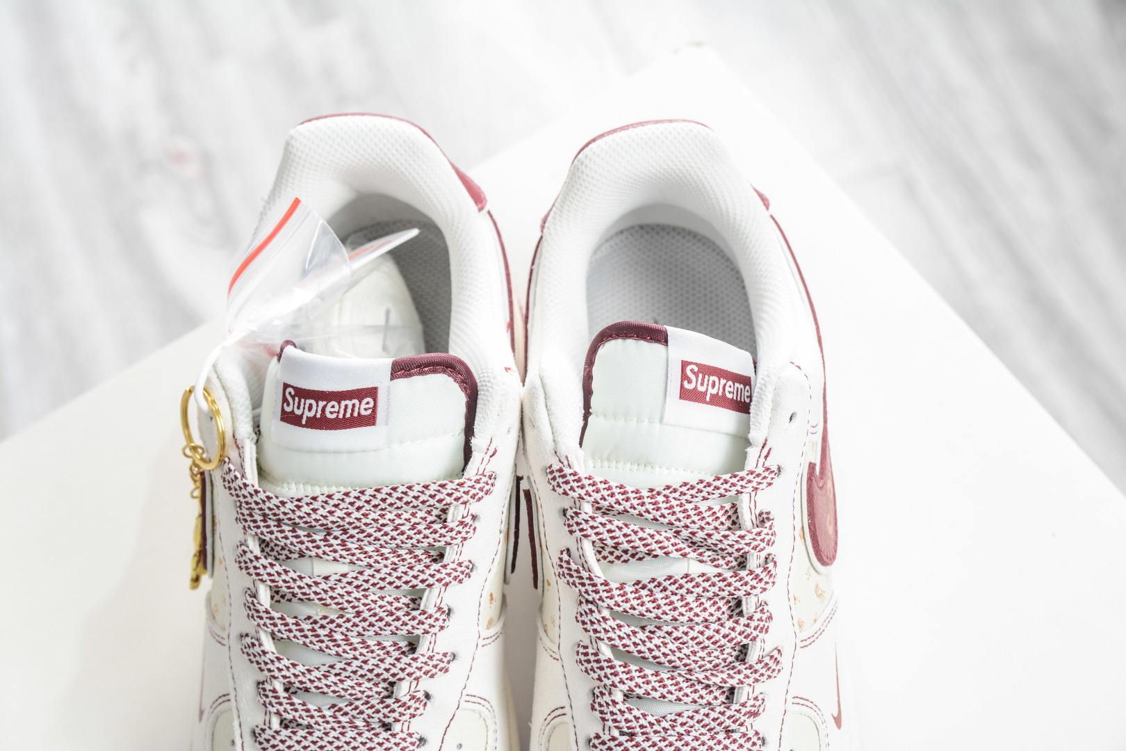 260 Nike Air Force 1 Low 07 x Supreme SUP马年限定-米白红 XL1982-336-Chinese UA Cheap High Quatity Brand Clothes Bags handbags Sneakers wholesale wholesaler seller from China Factory suppliers Fashion Clothing Shoes best Quality Beautiful Price 260 Nike Air Force 1 Low 07 x Supreme SUP马年限定-米白红 XL1982-336