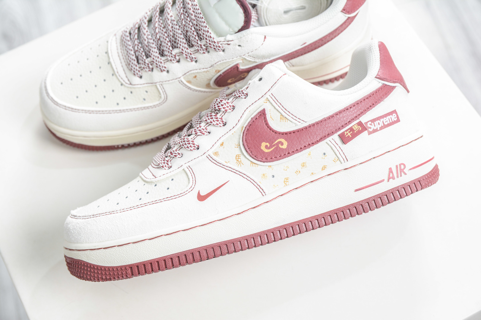 260 Nike Air Force 1 Low 07 x Supreme SUP马年限定-米白红 XL1982-336-Chinese UA Cheap High Quatity Brand Clothes Bags handbags Sneakers wholesale wholesaler seller from China Factory suppliers Fashion Clothing Shoes best Quality Beautiful Price 260 Nike Air Force 1 Low 07 x Supreme SUP马年限定-米白红 XL1982-336