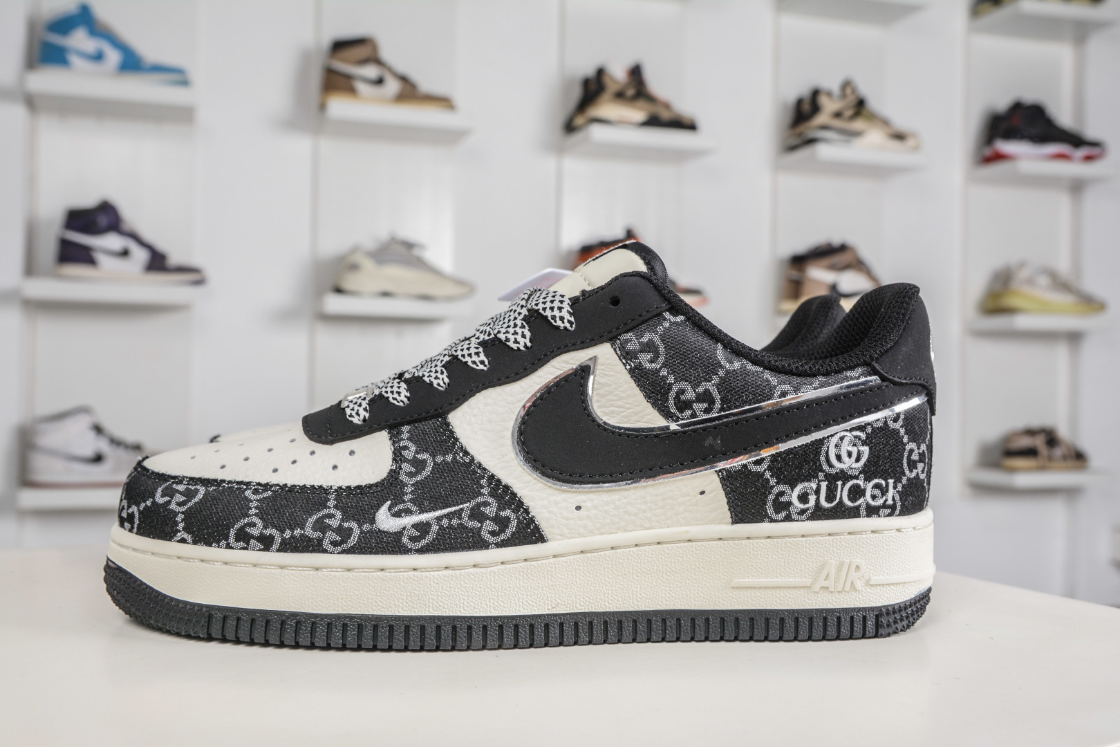 260 Gucci x NIke Air Force 1 古驰联名-黑白 MM3399-810