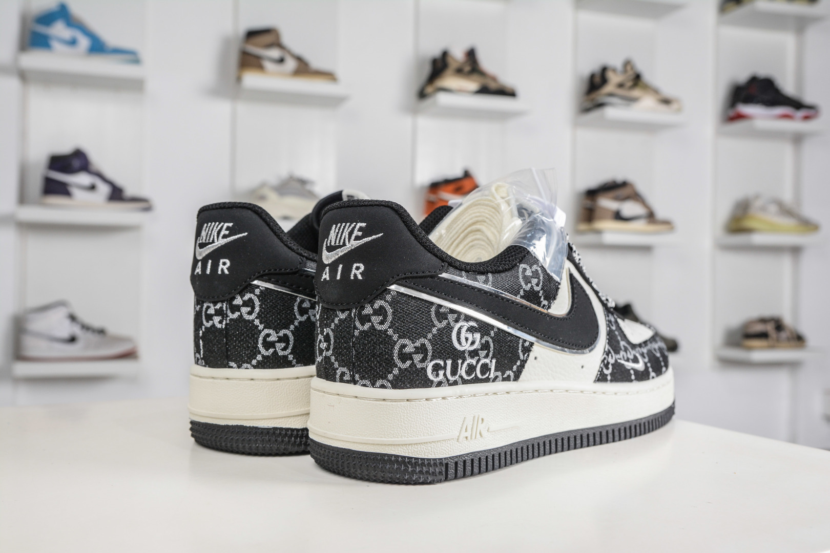 260 Gucci x NIke Air Force 1 古驰联名-黑白 MM3399-810