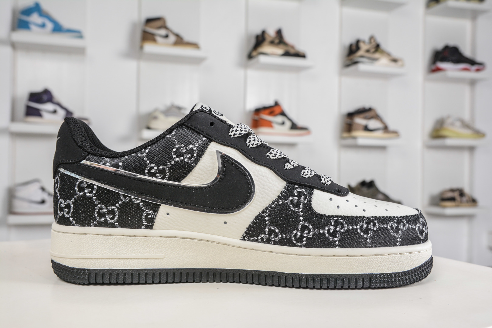 260 Gucci x NIke Air Force 1 古驰联名-黑白 MM3399-810