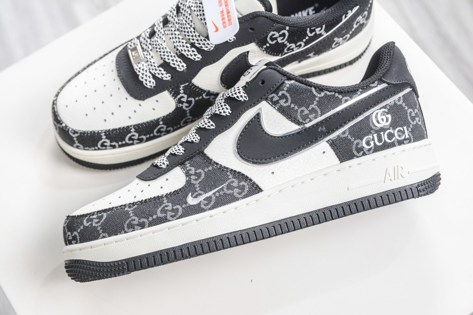 260 Gucci x NIke Air Force 1 古驰联名-黑白 MM3399-810