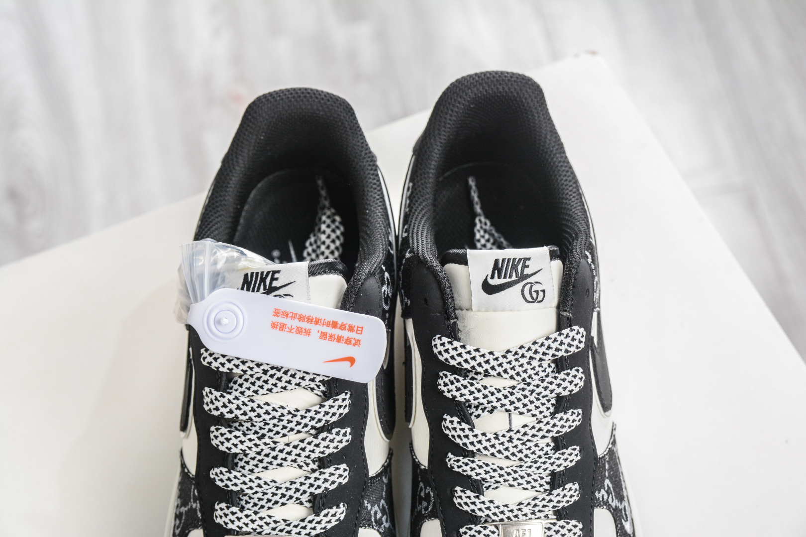 260 Gucci x NIke Air Force 1 古驰联名-黑白 MM3399-810