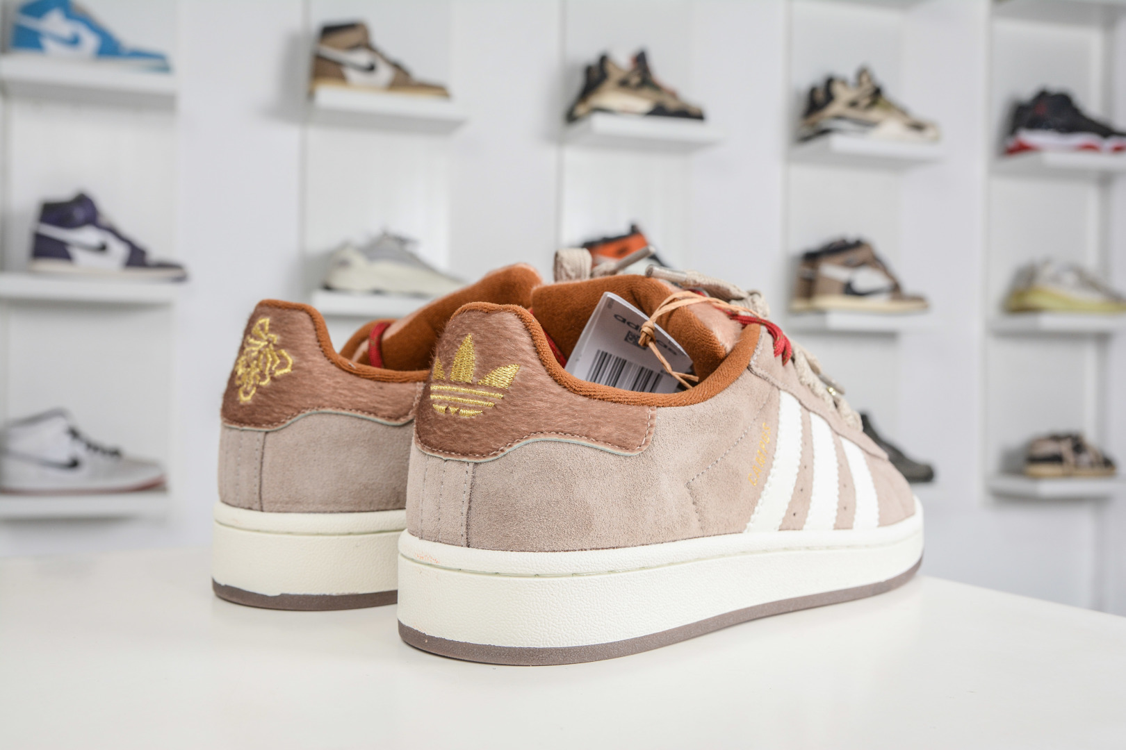 150 Adidas CAMPUS 00s 面包鞋复古休闲板鞋 KJ8724-Chinese UA Cheap High Quatity Brand Clothes Bags handbags Sneakers wholesale wholesaler seller from China Factory suppliers Fashion Clothing Shoes best Quality Beautiful Price 150 Adidas CAMPUS 00s 面包鞋复古休闲板鞋 KJ8724
