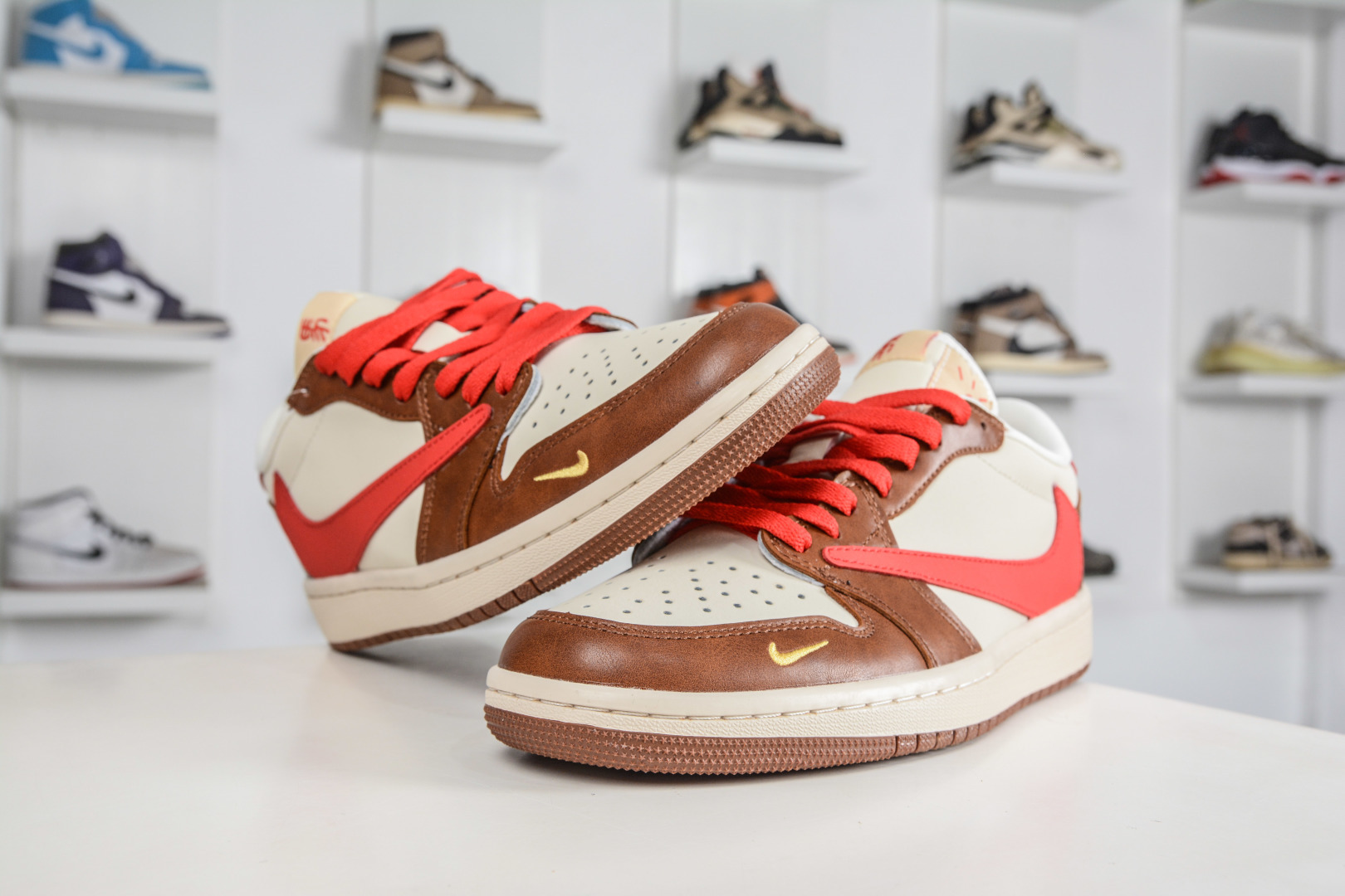 270 TS x Nike Air Jordan 1 Low 马年限定 白棕红 YF9511-500