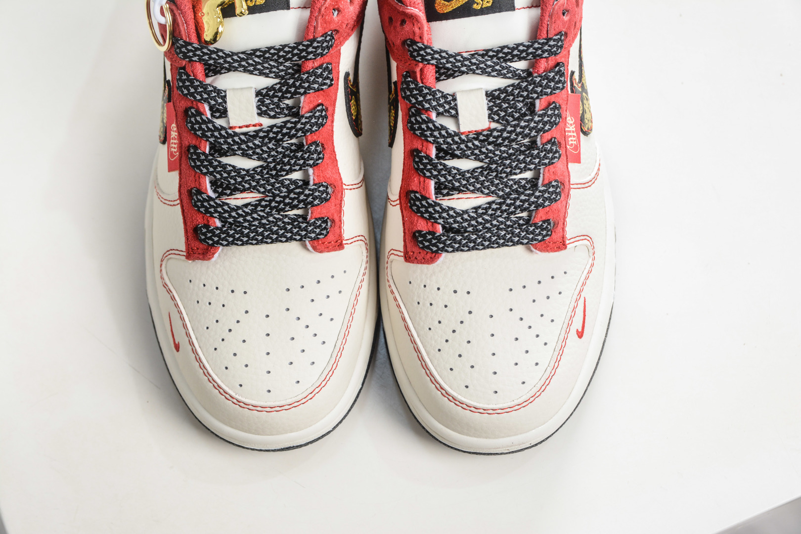 270 Nike Dunk Low 马年限定 白红金 DS6608-024-Chinese UA Cheap High Quatity Brand Clothes Bags handbags Sneakers wholesale wholesaler seller from China Factory suppliers Fashion Clothing Shoes best Quality Beautiful Price 270 Nike Dunk Low 马年限定 白红金 DS6608-024