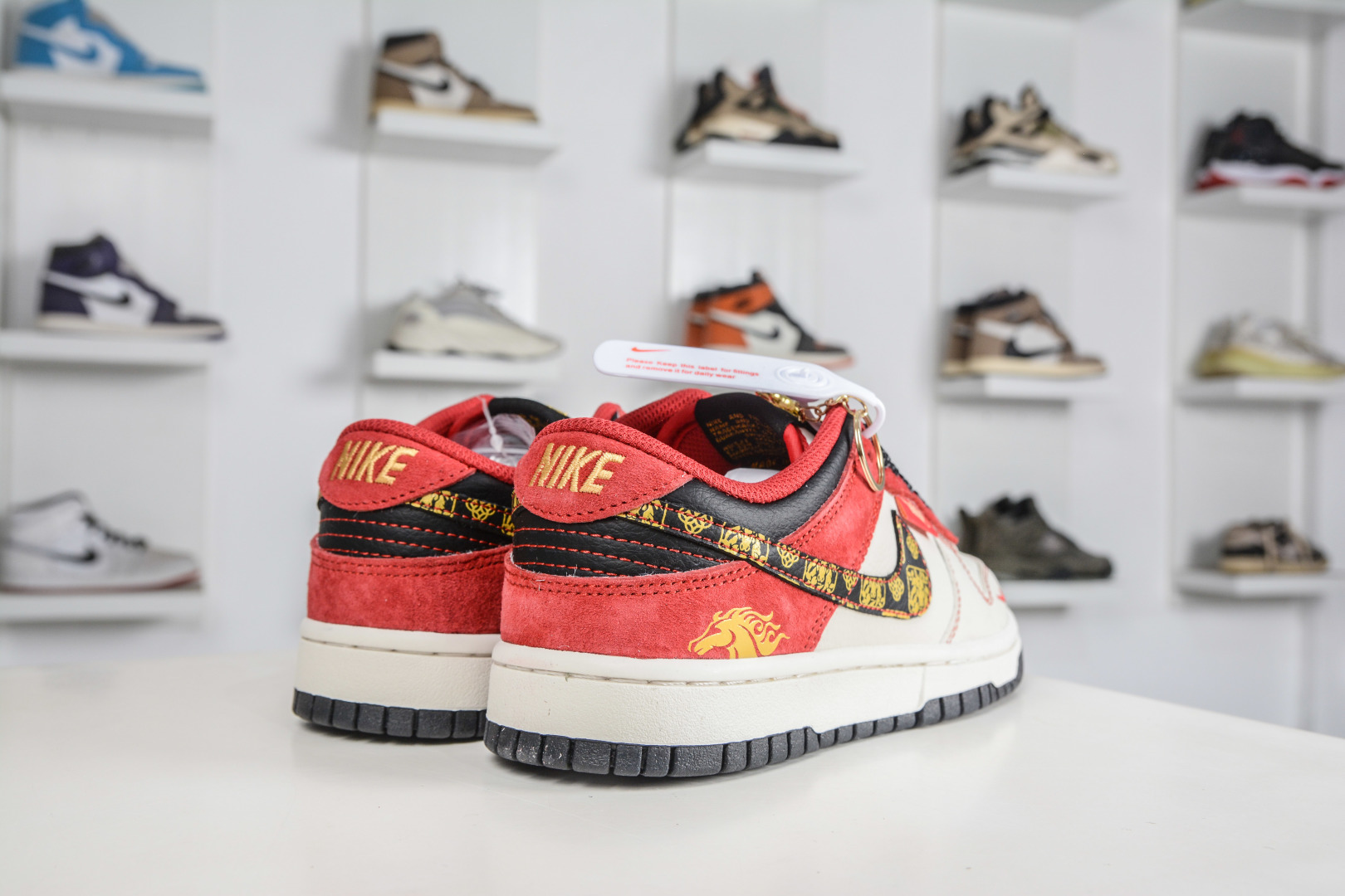 270 Nike Dunk Low 马年限定 白红金 DS6608-024-Chinese UA Cheap High Quatity Brand Clothes Bags handbags Sneakers wholesale wholesaler seller from China Factory suppliers Fashion Clothing Shoes best Quality Beautiful Price 270 Nike Dunk Low 马年限定 白红金 DS6608-024
