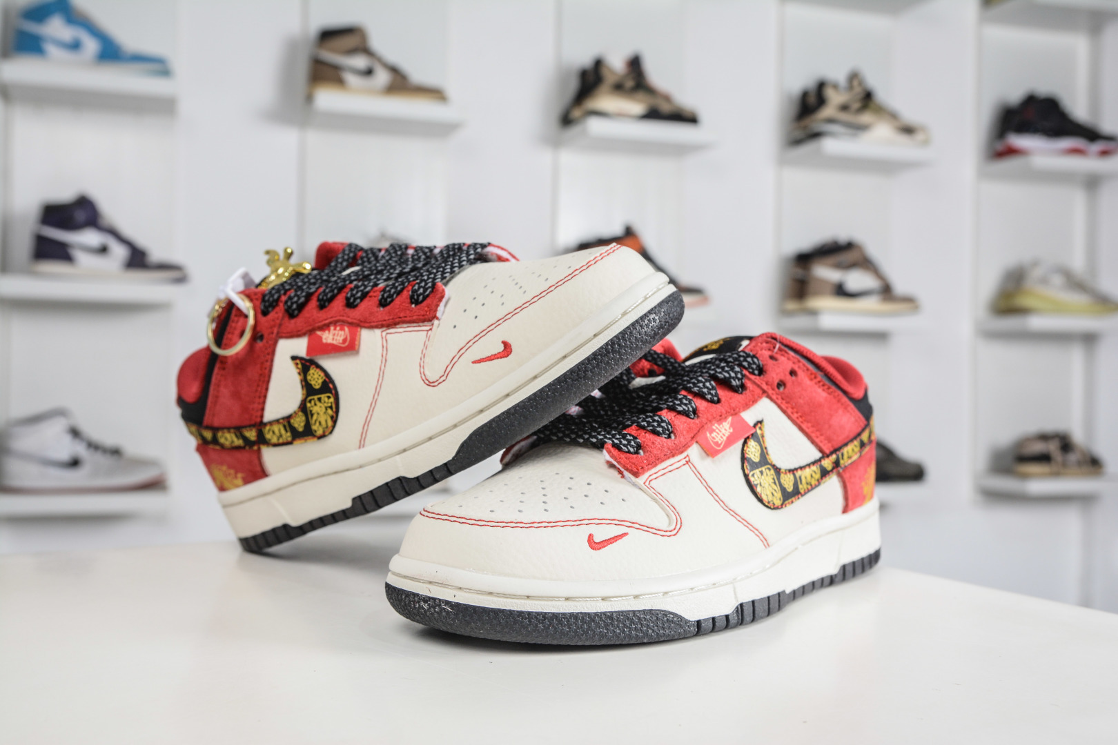 270 Nike Dunk Low 马年限定 白红金 DS6608-024-Chinese UA Cheap High Quatity Brand Clothes Bags handbags Sneakers wholesale wholesaler seller from China Factory suppliers Fashion Clothing Shoes best Quality Beautiful Price 270 Nike Dunk Low 马年限定 白红金 DS6608-024