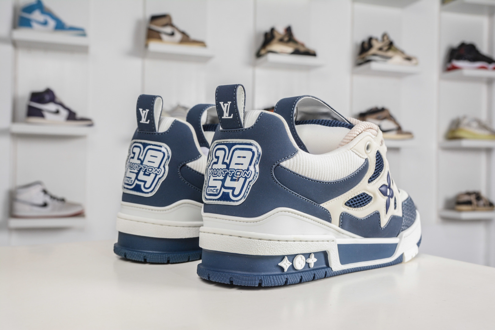 400 Louis Vuitton Trainer Skate 圆头系带 低帮 时尚板鞋-Chinese UA Cheap High Quatity Brand Clothes Bags handbags Sneakers wholesale wholesaler seller from China Factory suppliers Fashion Clothing Shoes best Quality Beautiful Price 400 Louis Vuitton Trainer Skate 圆头系带 低帮 时尚板鞋