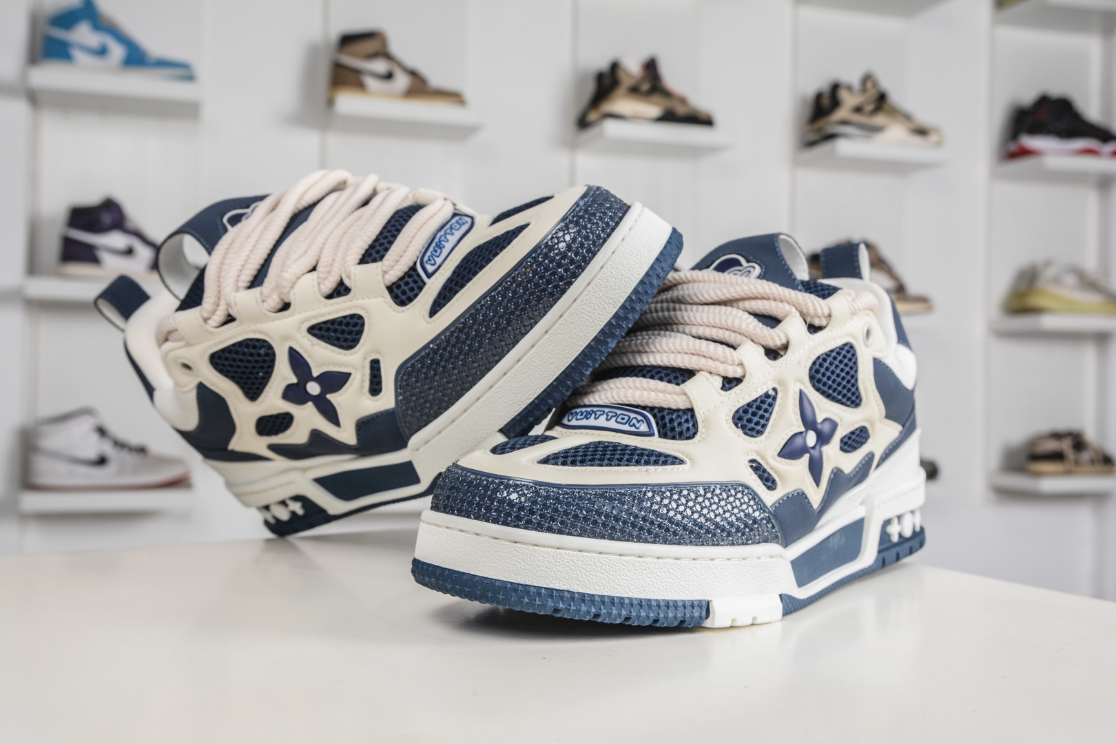 400 Louis Vuitton Trainer Skate 圆头系带 低帮 时尚板鞋-Chinese UA Cheap High Quatity Brand Clothes Bags handbags Sneakers wholesale wholesaler seller from China Factory suppliers Fashion Clothing Shoes best Quality Beautiful Price 400 Louis Vuitton Trainer Skate 圆头系带 低帮 时尚板鞋