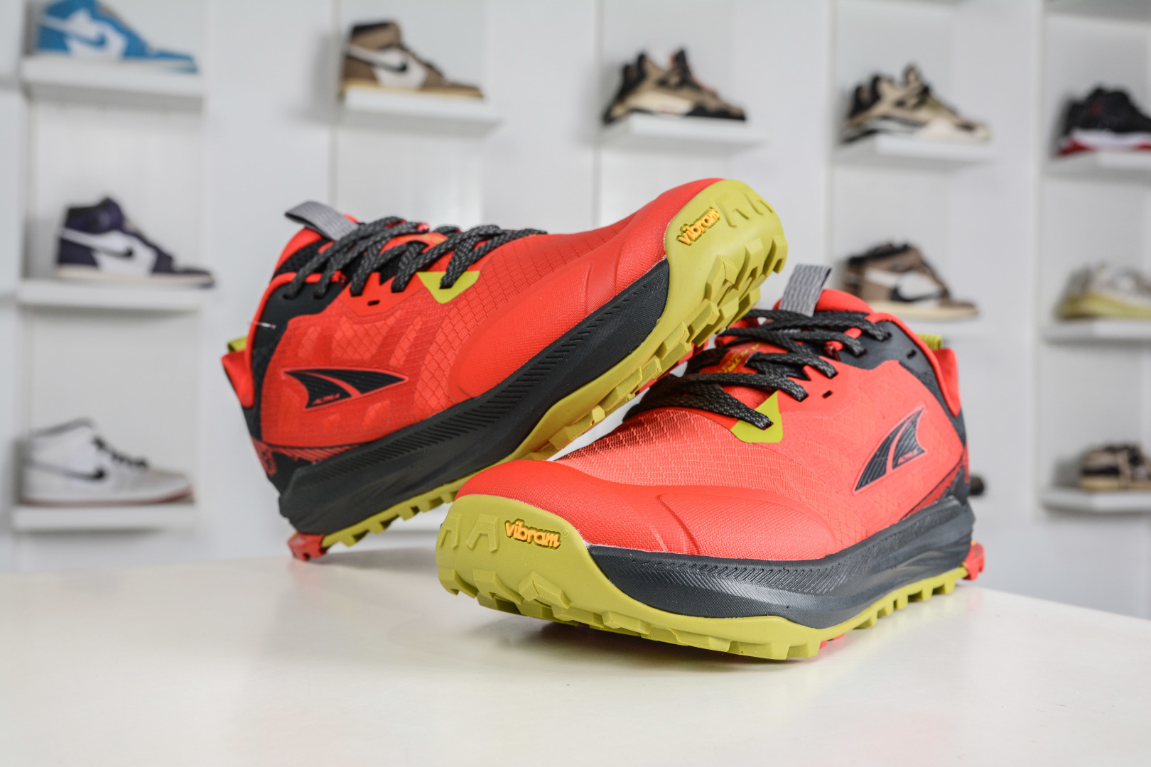 Altra Altra Lone Peak 9 奥创奥林匹斯9代 红色 舒适百搭防滑耐磨低帮户外跑步鞋 AL0A85RG660-Top High Quatity Cheap Sneakers Fashion Clothing Clothes Bags handbags Shoes of all Brand wholesale With The best Quality And Beautiful Price from China Factory Chinese suppliers wholesaler seller Altra Altra Lone Peak 9 奥创奥林匹斯9代 红色 舒适百搭防滑耐磨低帮户外跑步鞋 AL0A85RG660