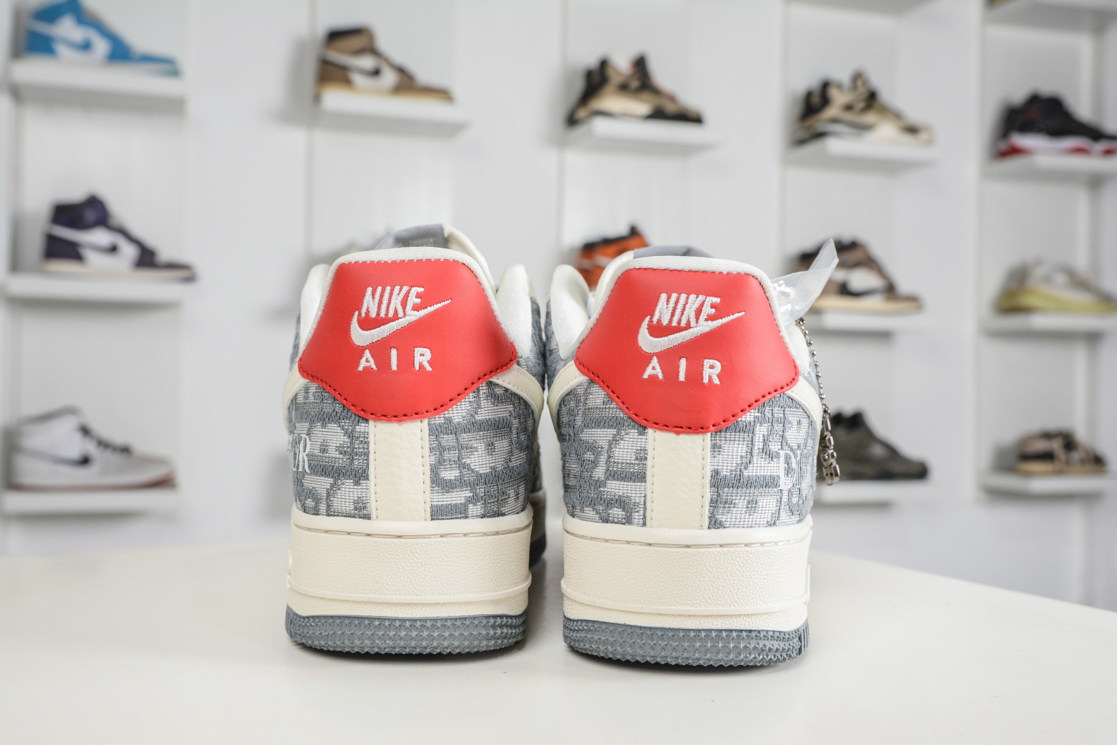 Nike Air Force 1 Low 07 x DIOR 迪奥联名-灰白红 DN1688-812