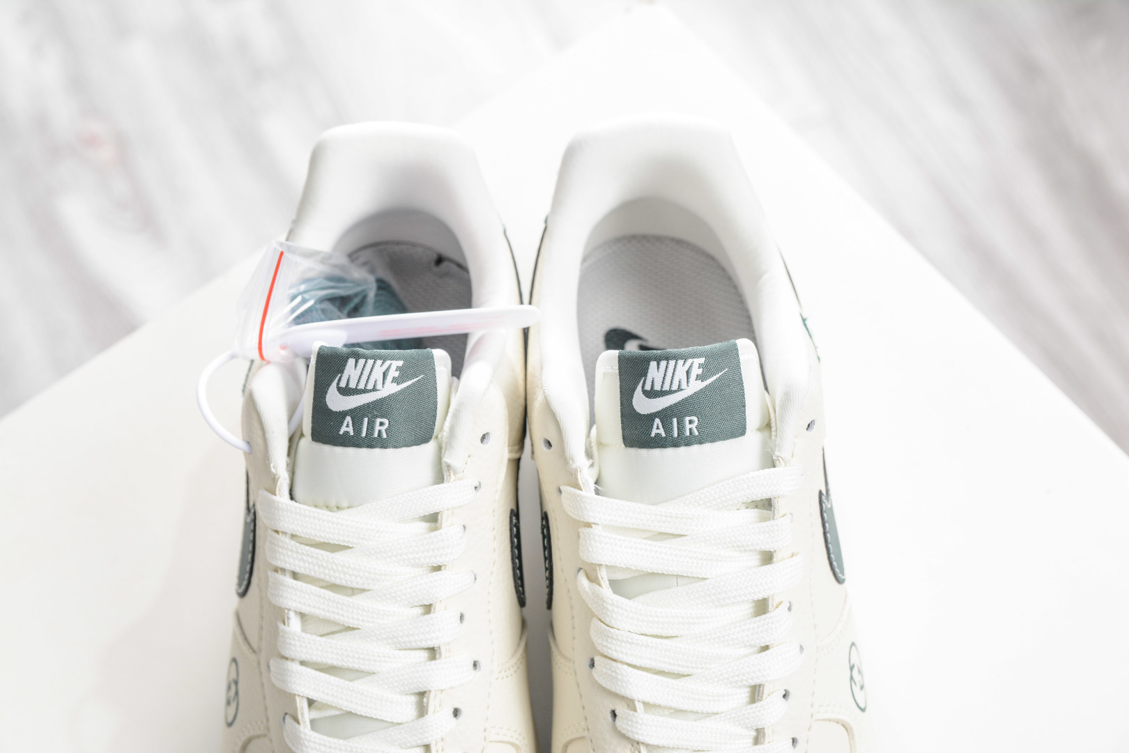 Gucci x NIke Air Force 1 古驰联名-米绿 LD1999-017-Top High Quatity Cheap Sneakers Fashion Clothing Clothes Bags handbags Shoes of all Brand wholesale With The best Quality And Beautiful Price from China Factory Chinese suppliers wholesaler seller Gucci x NIke Air Force 1 古驰联名-米绿 LD1999-017