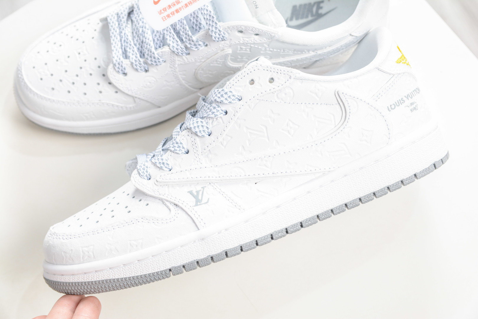 TS x Air Jordan x Louis Vuitton AJ1 Low 倒钩低帮LV联名-纯白满印 LD2028-061-Top High Quatity Cheap Sneakers Fashion Clothing Clothes Bags handbags Shoes of all Brand wholesale With The best Quality And Beautiful Price from China Factory Chinese suppliers wholesaler seller TS x Air Jordan x Louis Vuitton AJ1 Low 倒钩低帮LV联名-纯白满印 LD2028-061