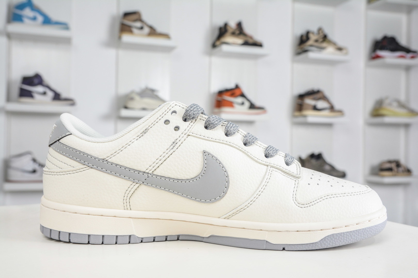 270 Nike SB Dunk Low x Superme SUP联名-白灰 HH7518-084-Chinese UA Cheap High Quatity Brand Clothes Bags handbags Sneakers wholesale wholesaler seller from China Factory suppliers Fashion Clothing Shoes best Quality Beautiful Price 270 Nike SB Dunk Low x Superme SUP联名-白灰 HH7518-084