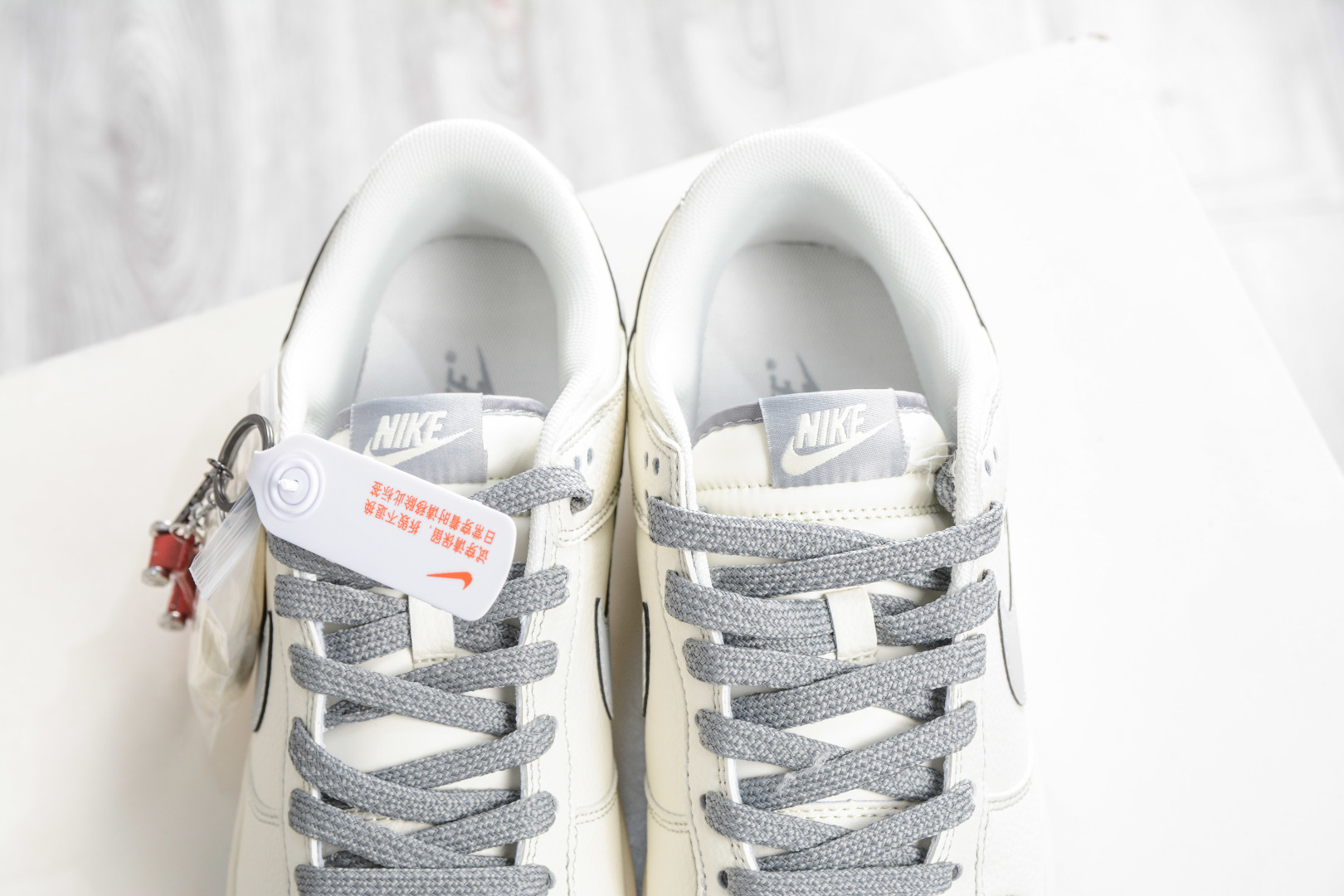 270 Nike SB Dunk Low x Superme SUP联名-白灰 HH7518-084-Chinese UA Cheap High Quatity Brand Clothes Bags handbags Sneakers wholesale wholesaler seller from China Factory suppliers Fashion Clothing Shoes best Quality Beautiful Price 270 Nike SB Dunk Low x Superme SUP联名-白灰 HH7518-084