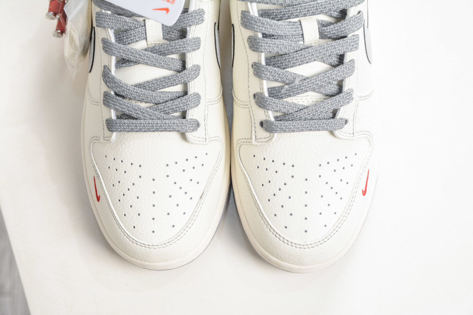 270 Nike SB Dunk Low x Superme SUP联名-白灰 HH7518-084-Chinese UA Cheap High Quatity Brand Clothes Bags handbags Sneakers wholesale wholesaler seller from China Factory suppliers Fashion Clothing Shoes best Quality Beautiful Price 270 Nike SB Dunk Low x Superme SUP联名-白灰 HH7518-084