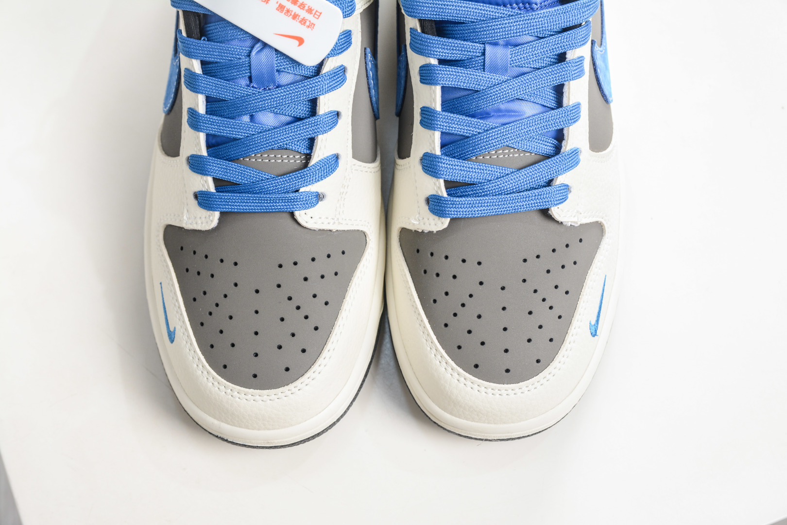 Nike SB Dunk Low x The North Face 北面联名-白灰蓝 TX1688-018-Top High Quatity Cheap Sneakers Fashion Clothing Clothes Bags handbags Shoes of all Brand wholesale With The best Quality And Beautiful Price from China Factory Chinese suppliers wholesaler seller Nike SB Dunk Low x The North Face 北面联名-白灰蓝 TX1688-018