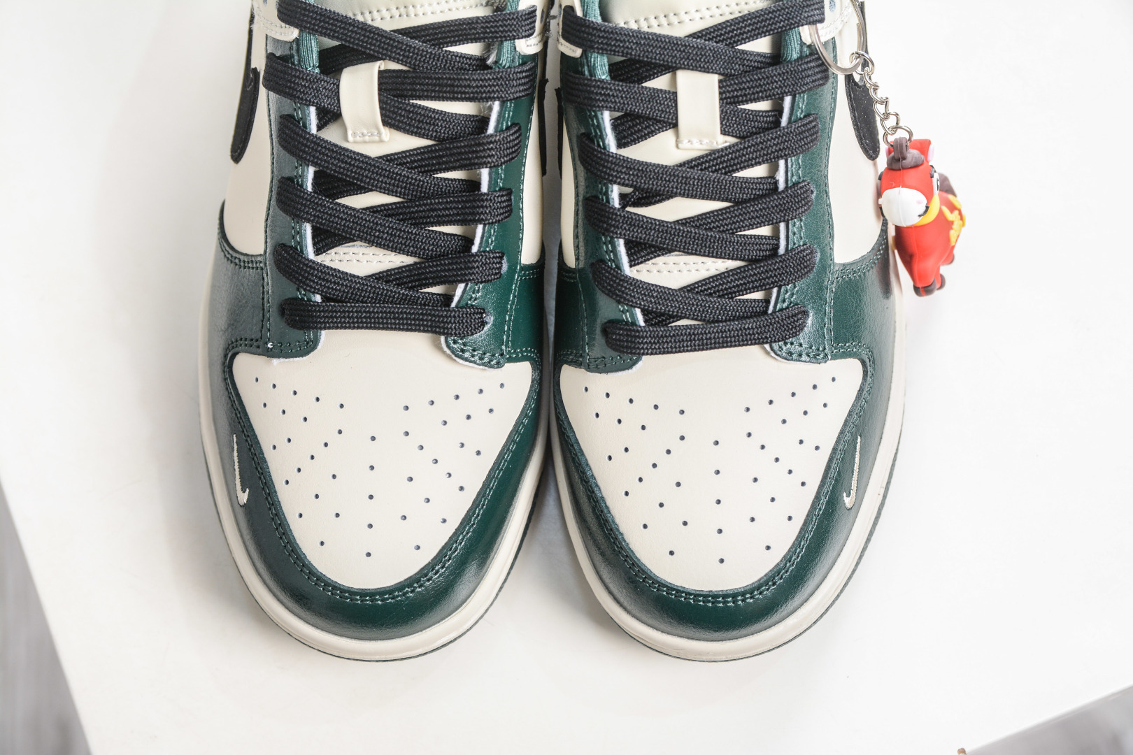 Nike SB Dunk Low x Superme SUP马年限定联名-苔绿奶杏 NH0601-483-Top High Quatity Cheap Sneakers Fashion Clothing Clothes Bags handbags Shoes of all Brand wholesale With The best Quality And Beautiful Price from China Factory Chinese suppliers wholesaler seller Nike SB Dunk Low x Superme SUP马年限定联名-苔绿奶杏 NH0601-483