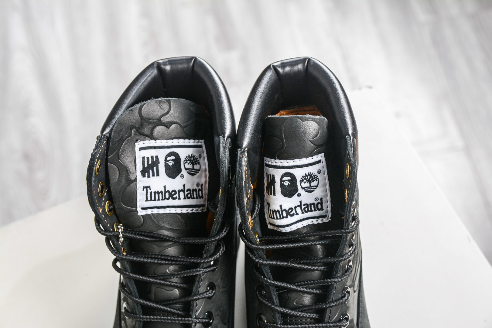 Timberland/天伯伦 添柏岚/经典大黄靴 高帮/ 黑色 TB 010061 713-Top High Quatity Cheap Sneakers Fashion Clothing Clothes Bags handbags Shoes of all Brand wholesale With The best Quality And Beautiful Price from China Factory Chinese suppliers wholesaler seller Timberland/天伯伦 添柏岚/经典大黄靴 高帮/ 黑色 TB 010061 713