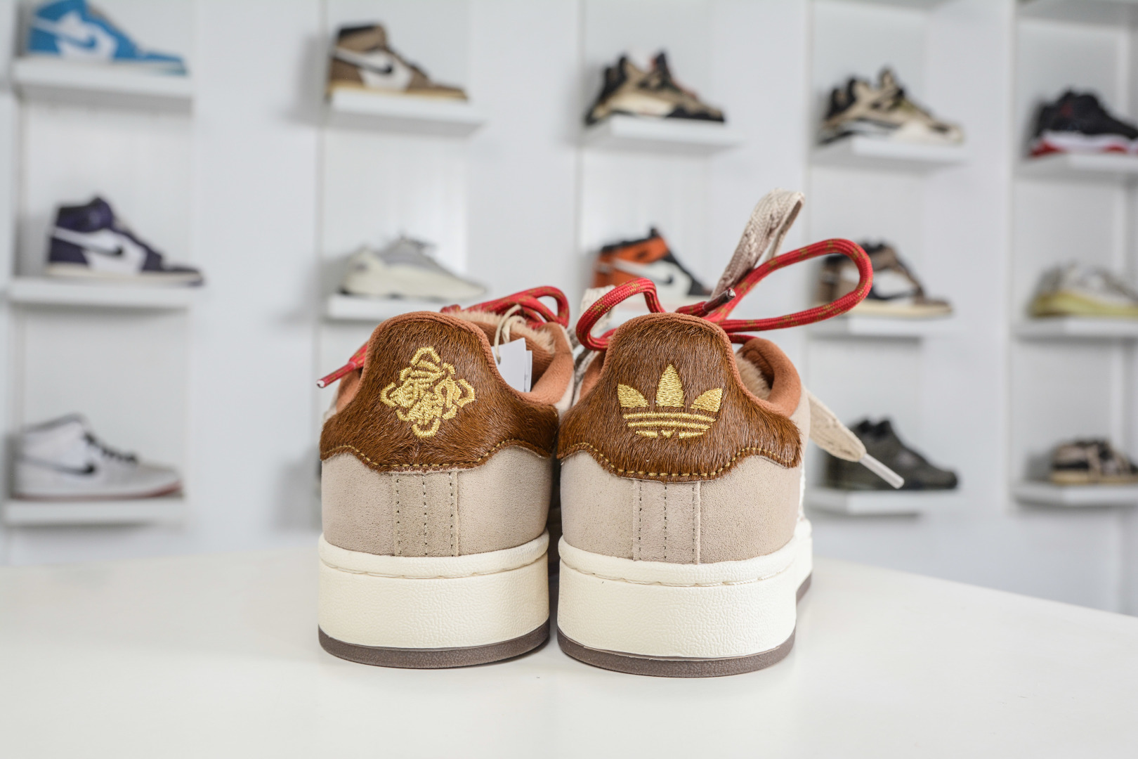 X版 Adidas CAMPUS 00s 面包鞋复古休闲板鞋 KJ8724-Top High Quatity Cheap Sneakers Fashion Clothing Clothes Bags handbags Shoes of all Brand wholesale With The best Quality And Beautiful Price from China Factory Chinese suppliers wholesaler seller X版 Adidas CAMPUS 00s 面包鞋复古休闲板鞋 KJ8724