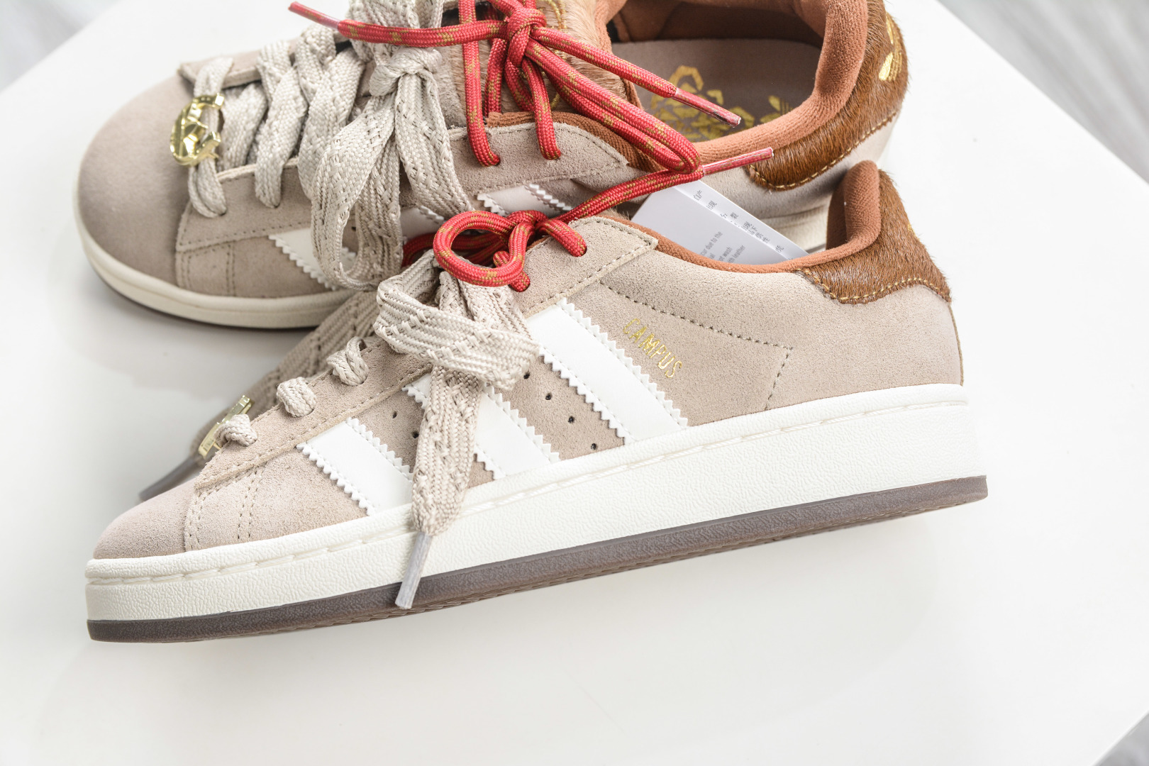 X版 Adidas CAMPUS 00s 面包鞋复古休闲板鞋 KJ8724-Top High Quatity Cheap Sneakers Fashion Clothing Clothes Bags handbags Shoes of all Brand wholesale With The best Quality And Beautiful Price from China Factory Chinese suppliers wholesaler seller X版 Adidas CAMPUS 00s 面包鞋复古休闲板鞋 KJ8724