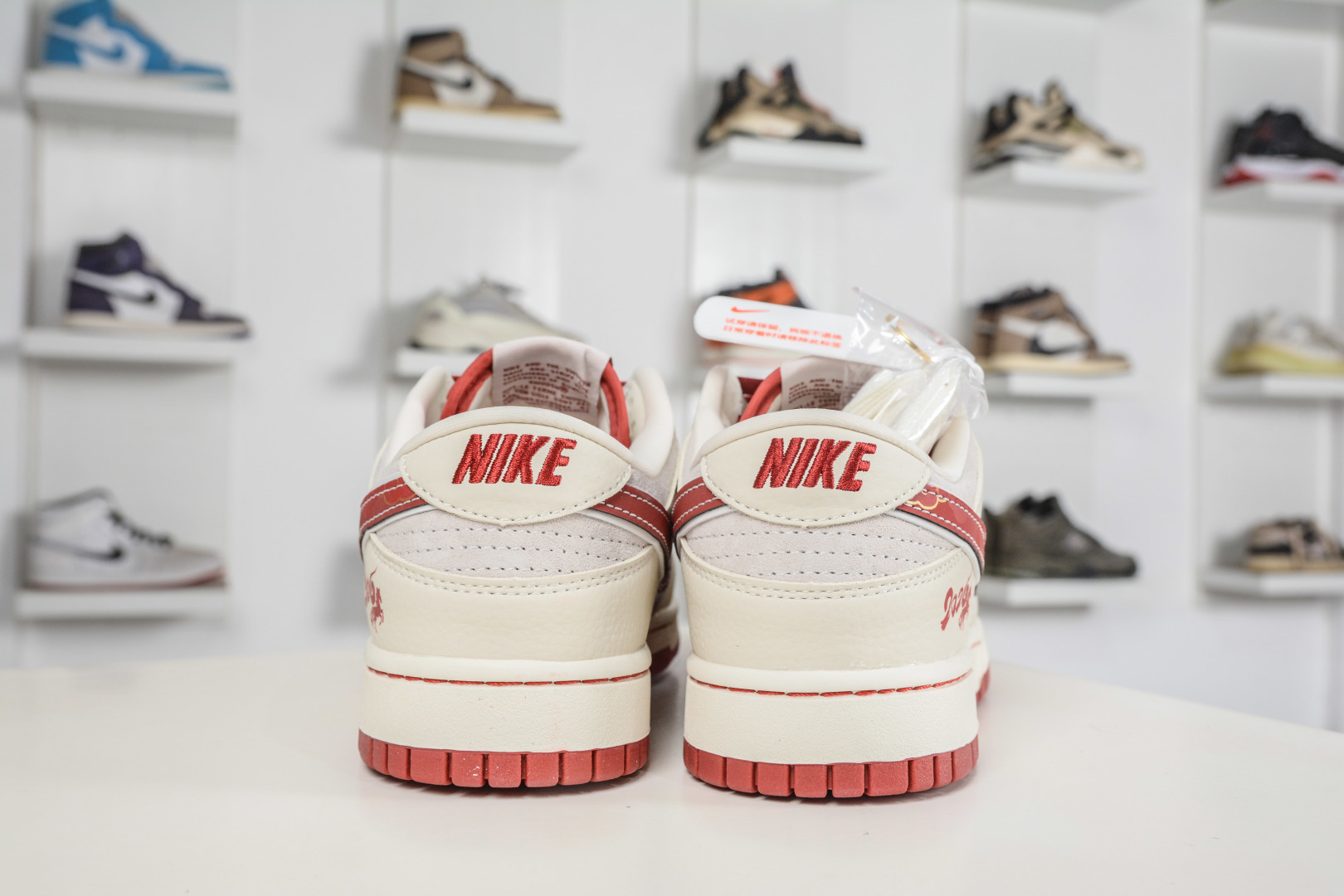 270 Nike SB Dunk Low 丙午马年限定-米白红 DG1988-014-Chinese UA Cheap High Quatity Brand Clothes Bags handbags Sneakers wholesale wholesaler seller from China Factory suppliers Fashion Clothing Shoes best Quality Beautiful Price 270 Nike SB Dunk Low 丙午马年限定-米白红 DG1988-014