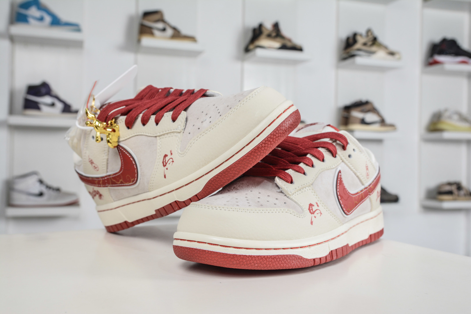 270 Nike SB Dunk Low 丙午马年限定-米白红 DG1988-014-Chinese UA Cheap High Quatity Brand Clothes Bags handbags Sneakers wholesale wholesaler seller from China Factory suppliers Fashion Clothing Shoes best Quality Beautiful Price 270 Nike SB Dunk Low 丙午马年限定-米白红 DG1988-014