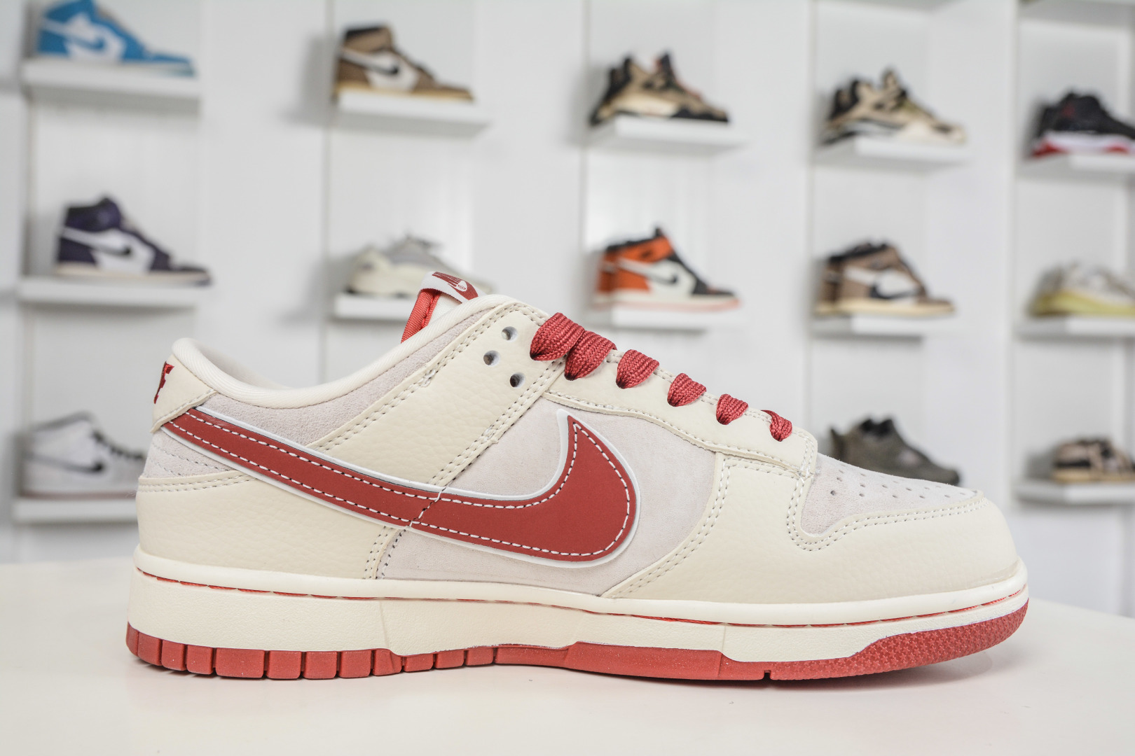 270 Nike SB Dunk Low 丙午马年限定-米白红 DG1988-014-Chinese UA Cheap High Quatity Brand Clothes Bags handbags Sneakers wholesale wholesaler seller from China Factory suppliers Fashion Clothing Shoes best Quality Beautiful Price 270 Nike SB Dunk Low 丙午马年限定-米白红 DG1988-014