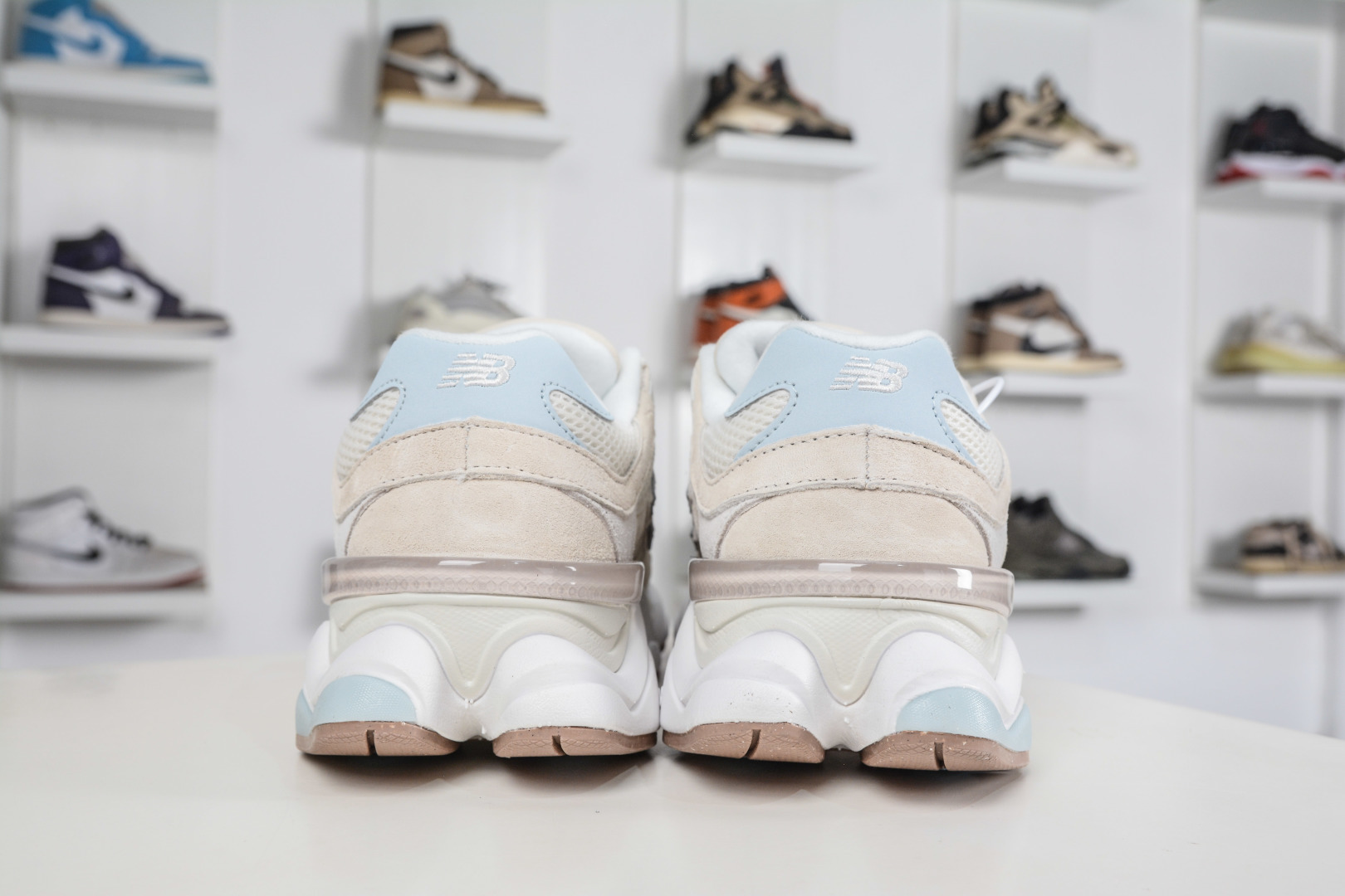 T版 新百伦New Balance NB9060 麂皮灰色 U9060AUA-Top High Quatity Cheap Sneakers Fashion Clothing Clothes Bags handbags Shoes of all Brand wholesale With The best Quality And Beautiful Price from China Factory Chinese suppliers wholesaler seller T版 新百伦New Balance NB9060 麂皮灰色 U9060AUA