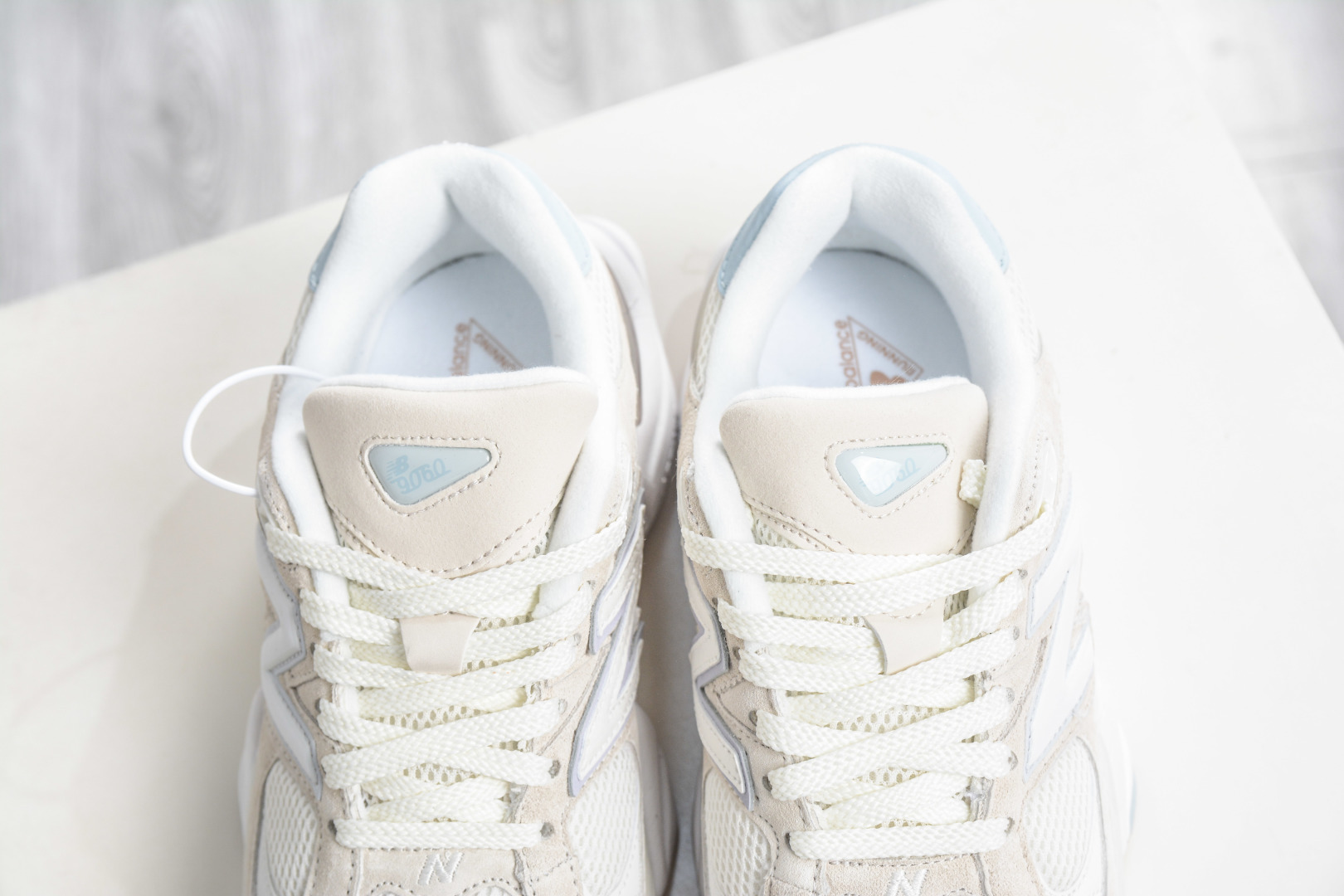 T版 新百伦New Balance NB9060 麂皮灰色 U9060AUA-Top High Quatity Cheap Sneakers Fashion Clothing Clothes Bags handbags Shoes of all Brand wholesale With The best Quality And Beautiful Price from China Factory Chinese suppliers wholesaler seller T版 新百伦New Balance NB9060 麂皮灰色 U9060AUA