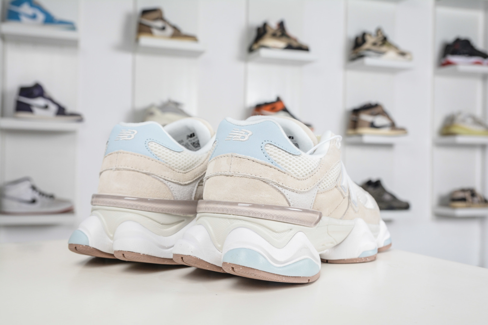 T版 新百伦New Balance NB9060 麂皮灰色 U9060AUA-Top High Quatity Cheap Sneakers Fashion Clothing Clothes Bags handbags Shoes of all Brand wholesale With The best Quality And Beautiful Price from China Factory Chinese suppliers wholesaler seller T版 新百伦New Balance NB9060 麂皮灰色 U9060AUA