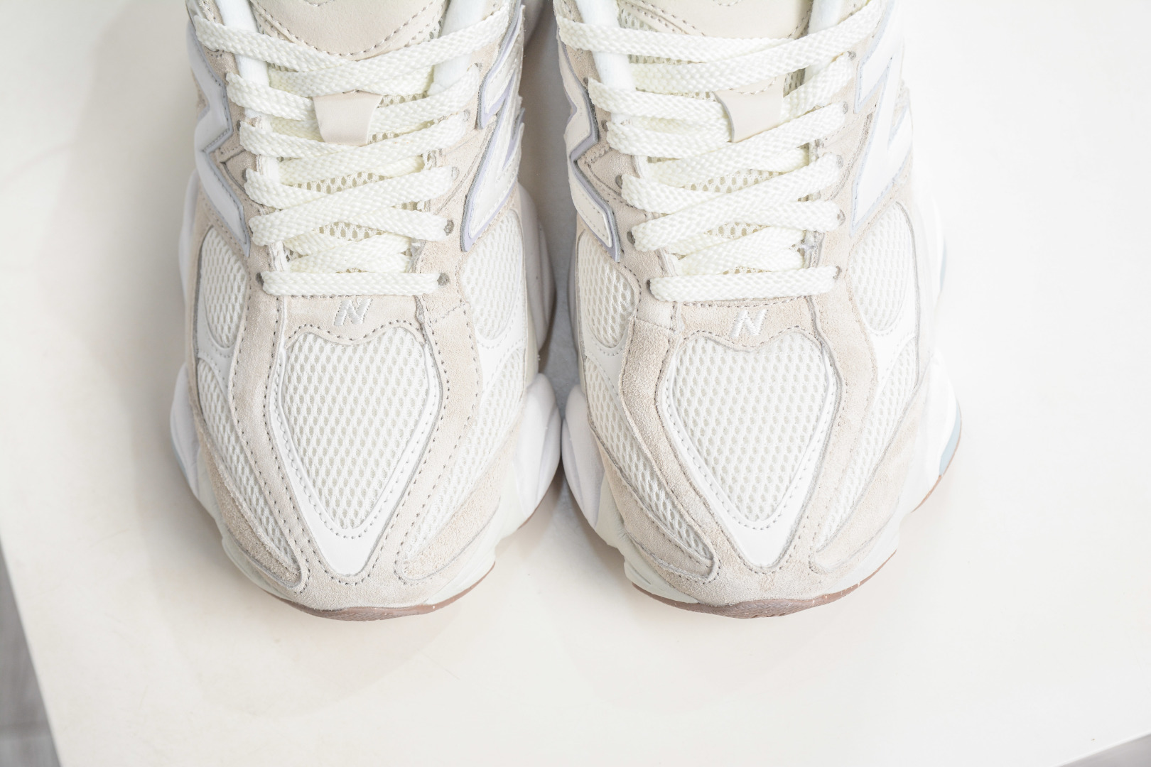 T版 新百伦New Balance NB9060 麂皮灰色 U9060AUA-Top High Quatity Cheap Sneakers Fashion Clothing Clothes Bags handbags Shoes of all Brand wholesale With The best Quality And Beautiful Price from China Factory Chinese suppliers wholesaler seller T版 新百伦New Balance NB9060 麂皮灰色 U9060AUA