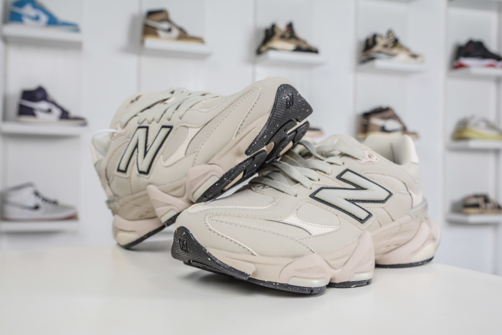 T版 新百伦New Balance NB9060 磨砂灰色 U906078T-Top High Quatity Cheap Sneakers Fashion Clothing Clothes Bags handbags Shoes of all Brand wholesale With The best Quality And Beautiful Price from China Factory Chinese suppliers wholesaler seller T版 新百伦New Balance NB9060 磨砂灰色 U906078T