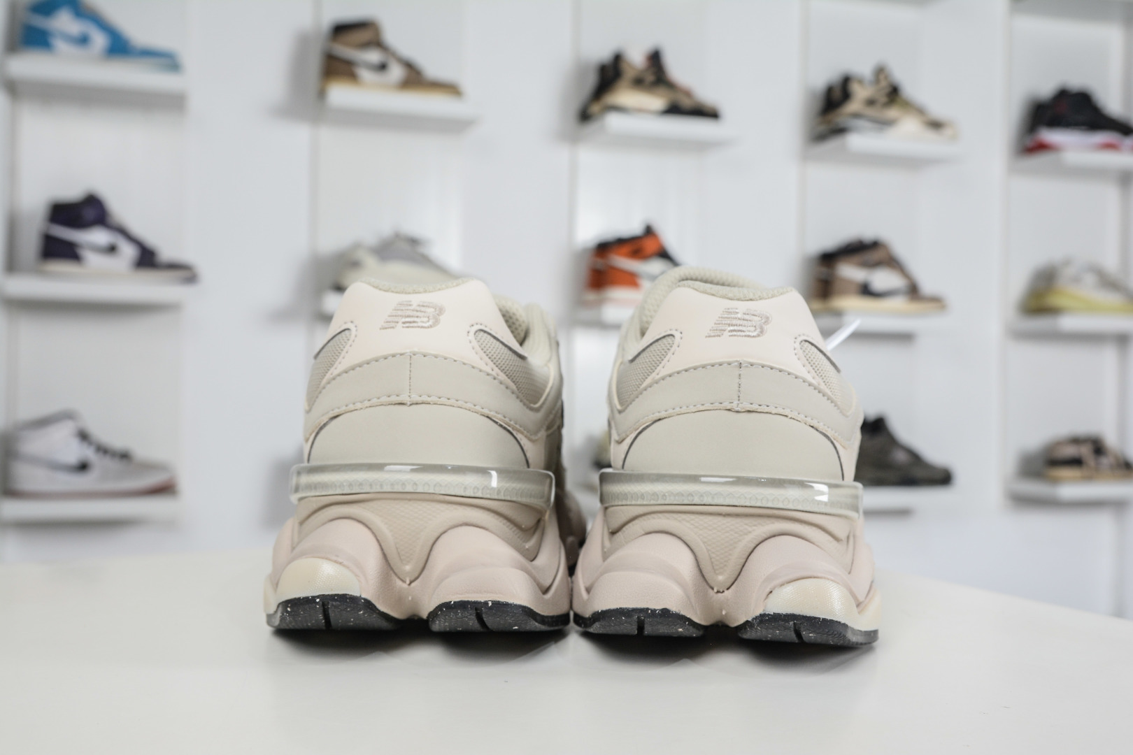 T版 新百伦New Balance NB9060 磨砂灰色 U906078T-Top High Quatity Cheap Sneakers Fashion Clothing Clothes Bags handbags Shoes of all Brand wholesale With The best Quality And Beautiful Price from China Factory Chinese suppliers wholesaler seller T版 新百伦New Balance NB9060 磨砂灰色 U906078T