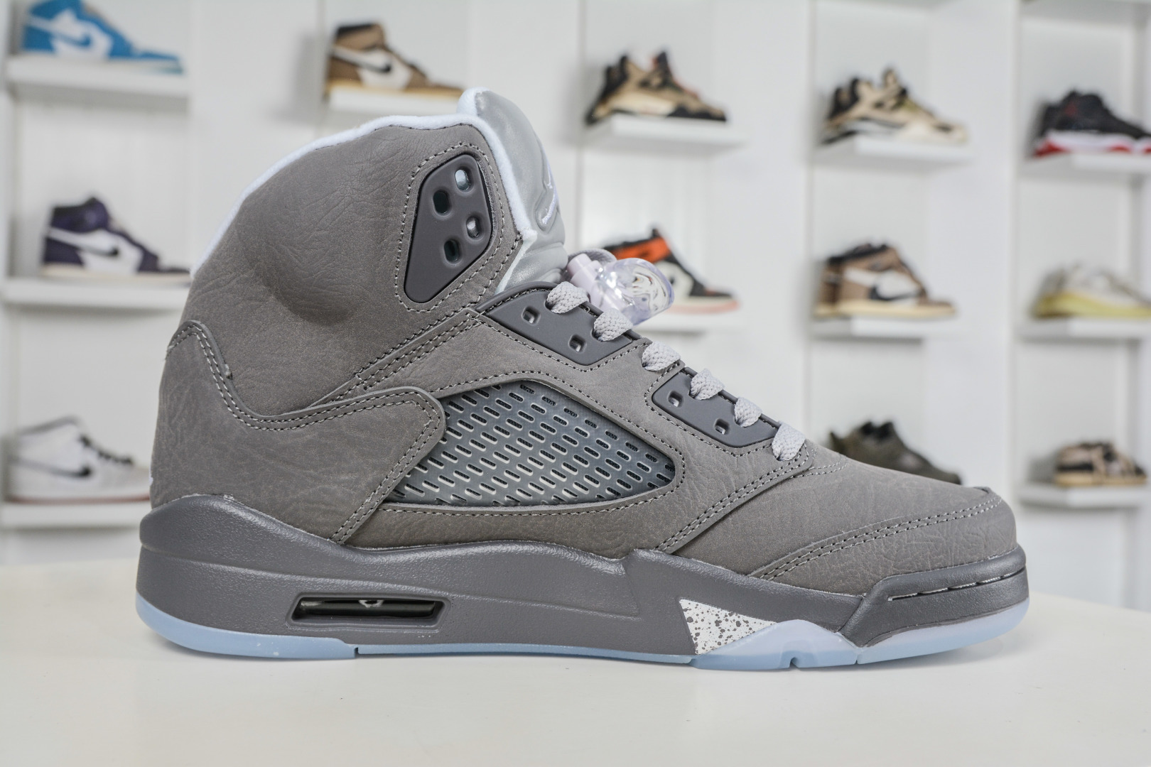 Air Jordan 5 ”Wolf Grey” 狼灰 乔丹 AJ5代中帮复古休闲文化篮球鞋 DD0587-002-Top High Quatity Cheap Sneakers Fashion Clothing Clothes Bags handbags Shoes of all Brand wholesale With The best Quality And Beautiful Price from China Factory Chinese suppliers wholesaler seller Air Jordan 5 ”Wolf Grey” 狼灰 乔丹 AJ5代中帮复古休闲文化篮球鞋 DD0587-002