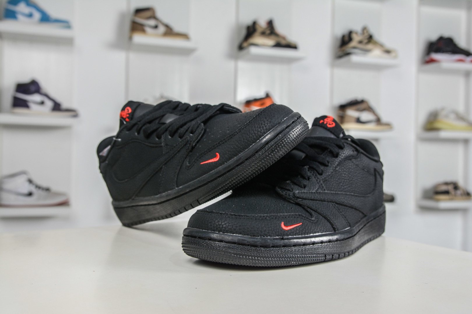 TS x Nike Air Jordan 1 Low 马年限定 黑红 YF9511-502-Top High Quatity Cheap Sneakers Fashion Clothing Clothes Bags handbags Shoes of all Brand wholesale With The best Quality And Beautiful Price from China Factory Chinese suppliers wholesaler seller TS x Nike Air Jordan 1 Low 马年限定 黑红 YF9511-502