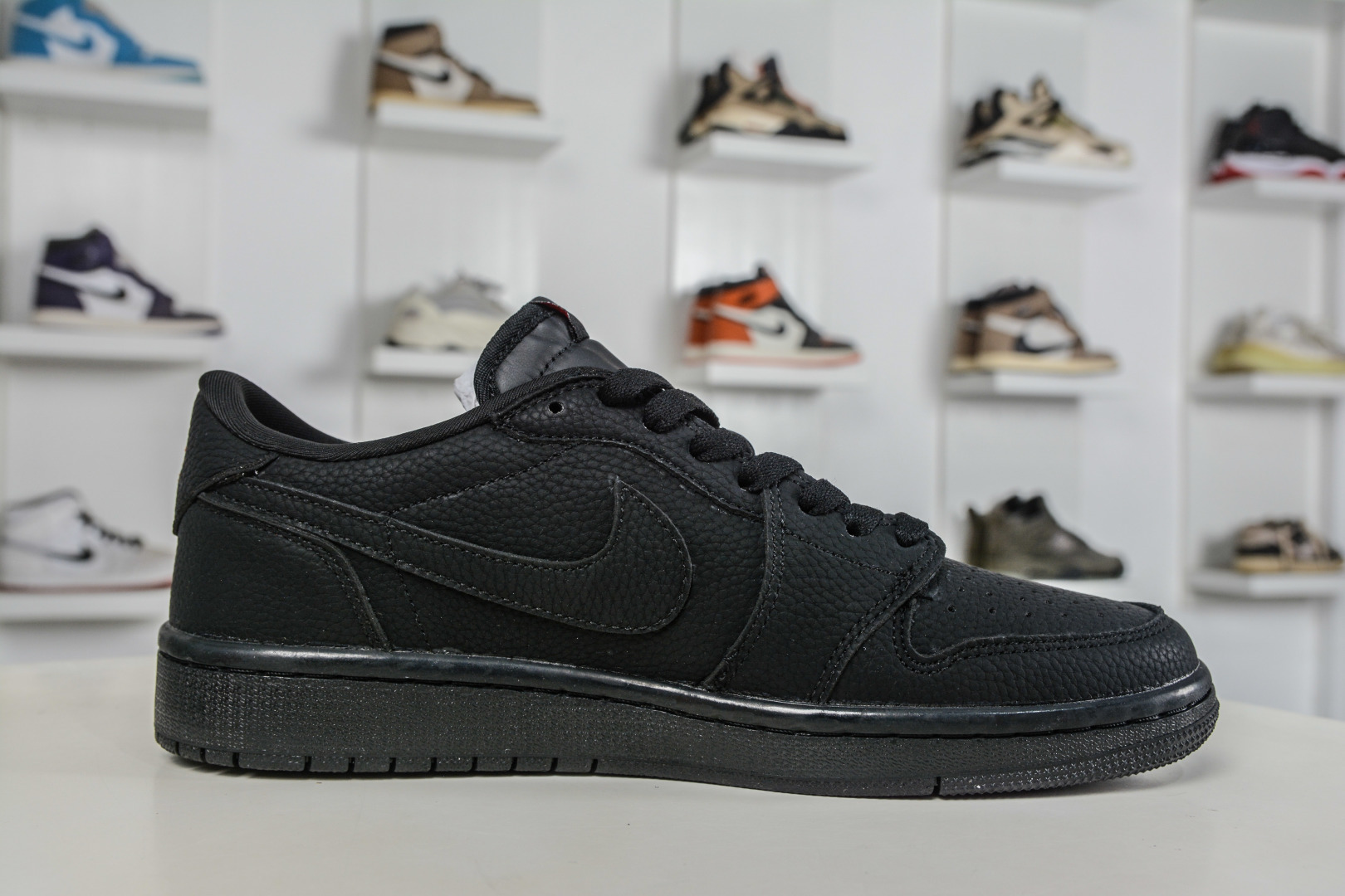 TS x Nike Air Jordan 1 Low 马年限定 黑红 YF9511-502-Top High Quatity Cheap Sneakers Fashion Clothing Clothes Bags handbags Shoes of all Brand wholesale With The best Quality And Beautiful Price from China Factory Chinese suppliers wholesaler seller TS x Nike Air Jordan 1 Low 马年限定 黑红 YF9511-502