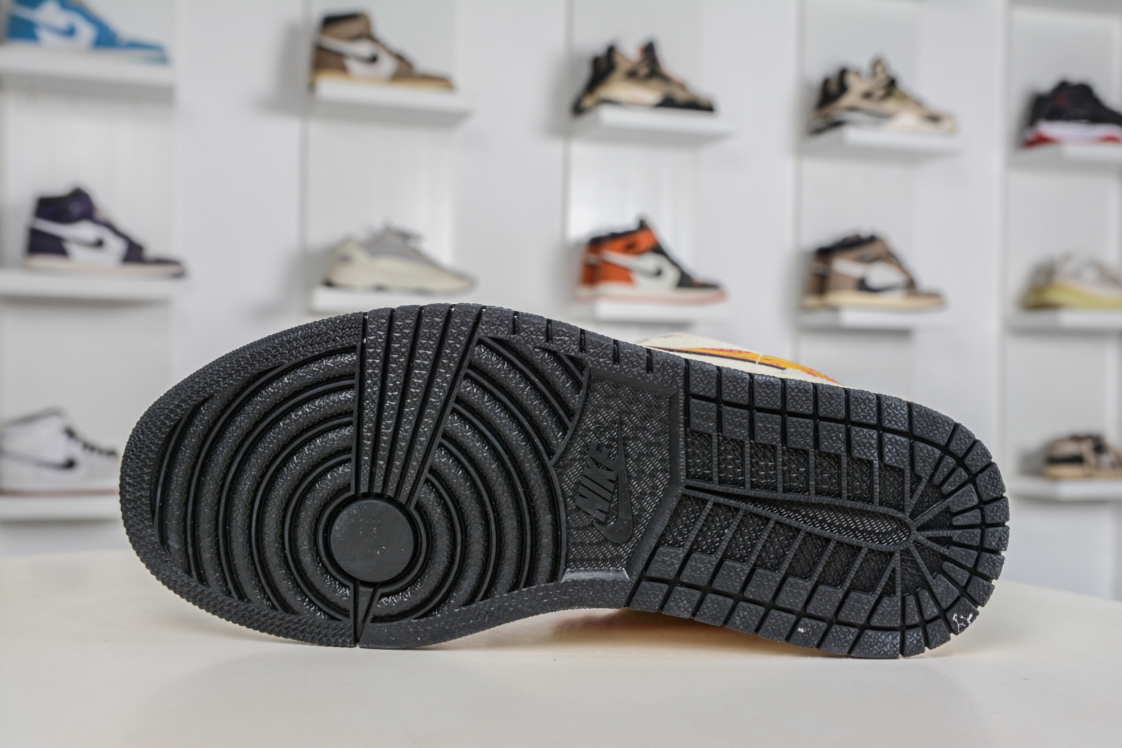 Air Jordan 1 Retro Low 马年限定联名- 一马当先 定制配色 LR8888-020-Top High Quatity Cheap Sneakers Fashion Clothing Clothes Bags handbags Shoes of all Brand wholesale With The best Quality And Beautiful Price from China Factory Chinese suppliers wholesaler seller Air Jordan 1 Retro Low 马年限定联名- 一马当先 定制配色 LR8888-020