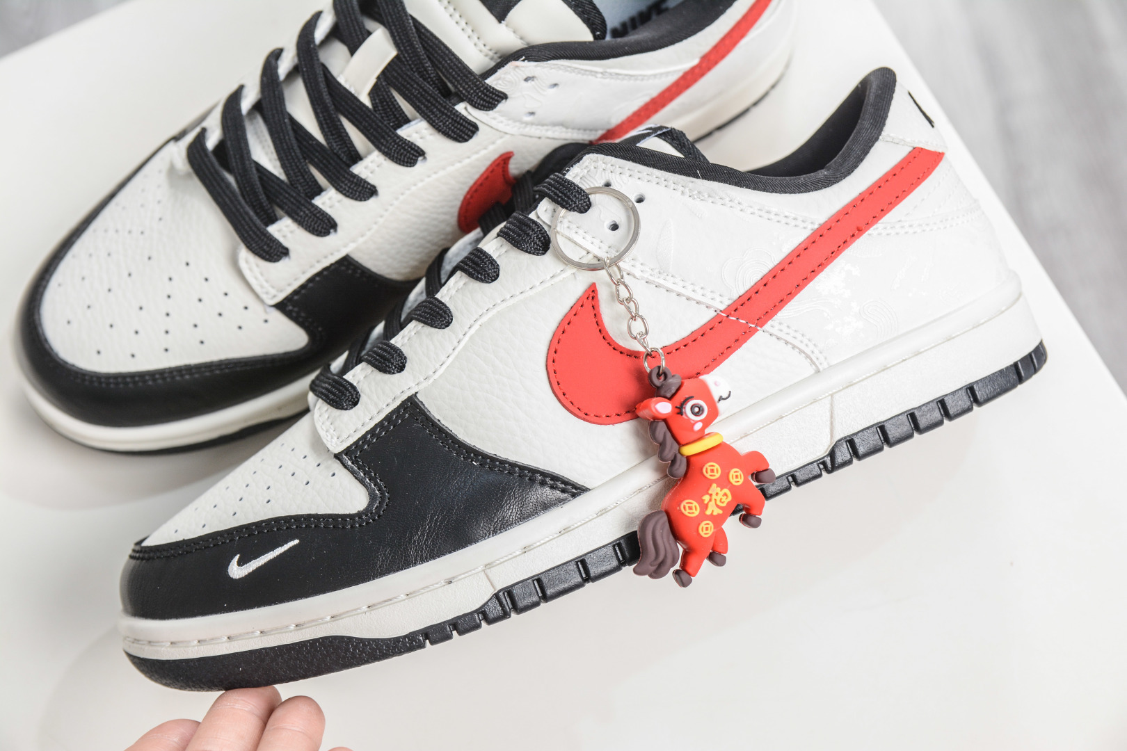 Nike SB Dunk Low 马年限定-墨霜丹红 IM6670-202