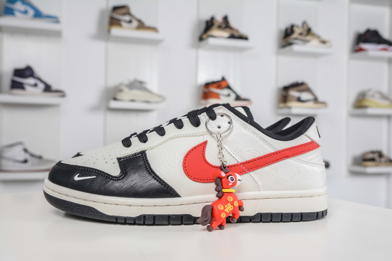 Nike SB Dunk Low 马年限定-墨霜丹红 IM6670-202