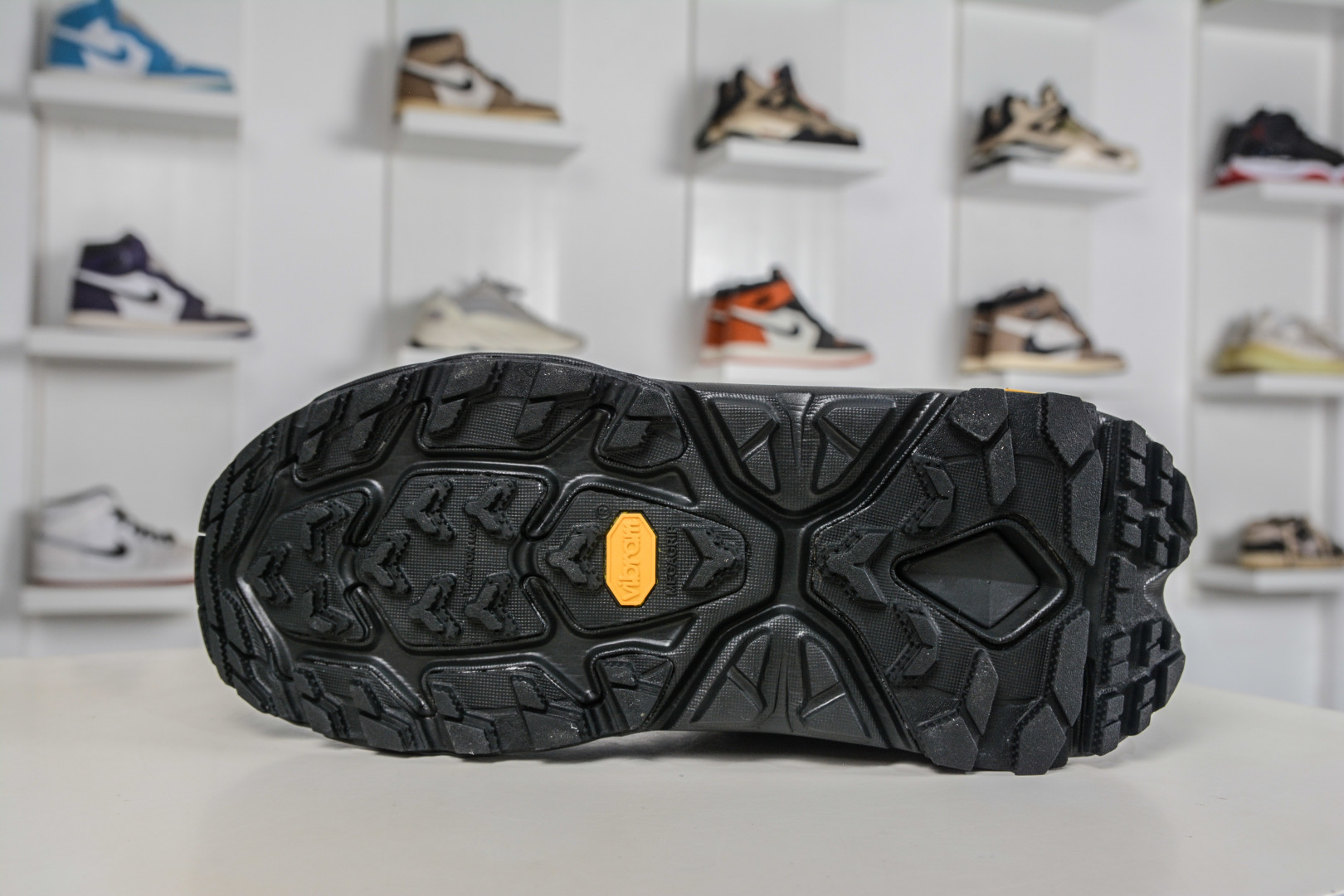 220 新年福利特价 Hoka One One Kaha 2 Low GTX 卡哈2耐磨減震低帮户外功能运动鞋 1123190 BBLC-Chinese UA Cheap High Quatity Brand Clothes Bags handbags Sneakers wholesale wholesaler seller from China Factory suppliers Fashion Clothing Shoes best Quality Beautiful Price 220 新年福利特价 Hoka One One Kaha 2 Low GTX 卡哈2耐磨減震低帮户外功能运动鞋 1123190 BBLC