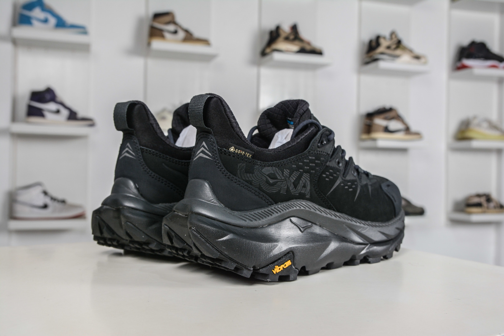 220 新年福利特价 Hoka One One Kaha 2 Low GTX 卡哈2耐磨減震低帮户外功能运动鞋 1123190 BBLC-Chinese UA Cheap High Quatity Brand Clothes Bags handbags Sneakers wholesale wholesaler seller from China Factory suppliers Fashion Clothing Shoes best Quality Beautiful Price 220 新年福利特价 Hoka One One Kaha 2 Low GTX 卡哈2耐磨減震低帮户外功能运动鞋 1123190 BBLC