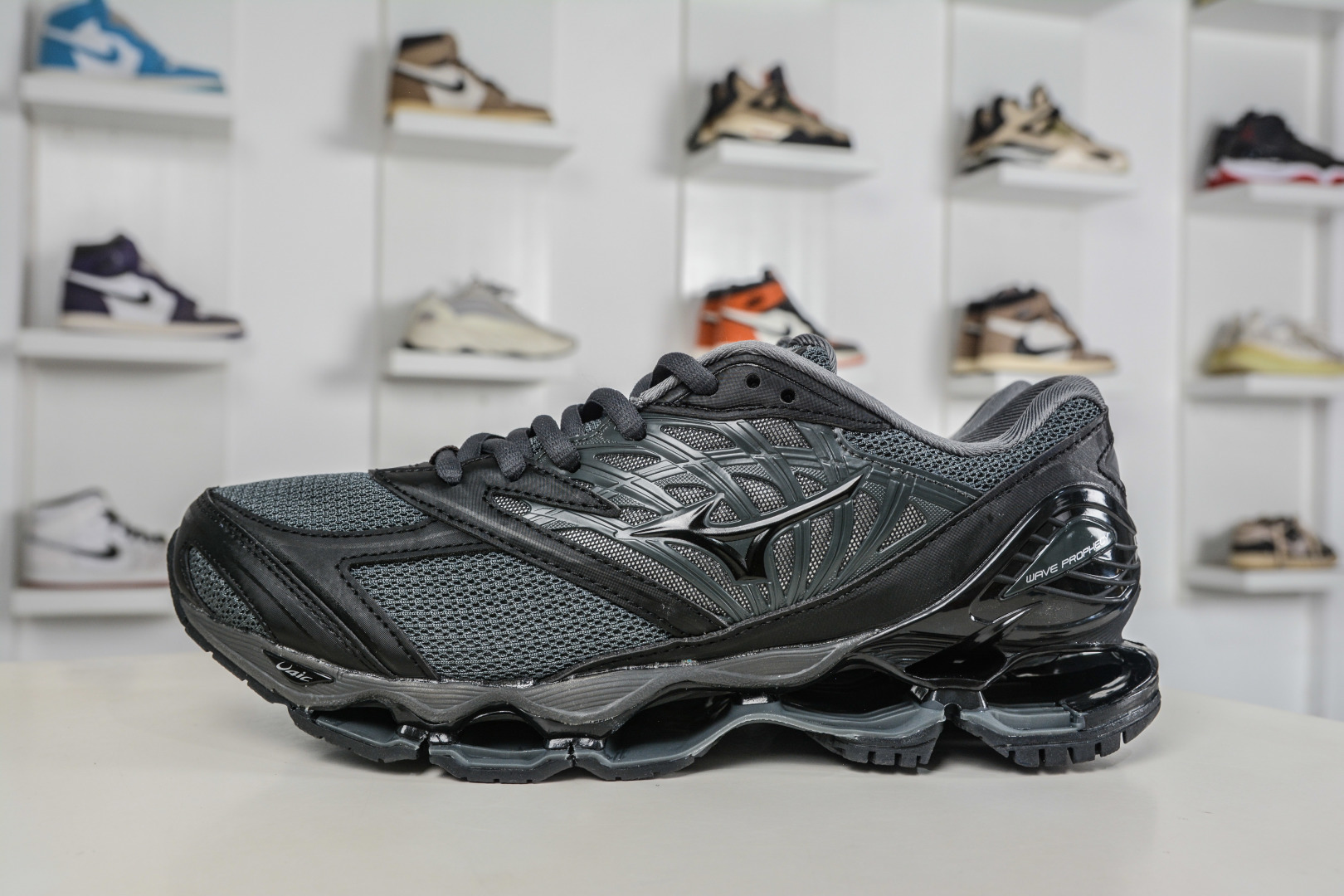 Mizuno 美津侬 WAVE PROPHECY 14S 复古时尚休闲舒适运动跑步鞋 D1GA33 Mizuno 美津侬 WAVE PROPHECY 14S 复古时尚休闲舒适运动跑步鞋 D1GA33