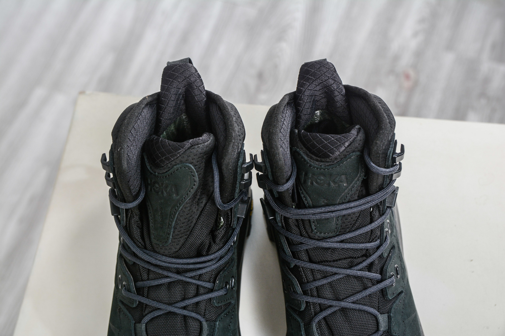 Hoka One One Kaha 2 GTX 卡哈2耐磨減震高帮户外功能运动鞋 1123155 BBLC-Top High Quatity Cheap Sneakers Fashion Clothing Clothes Bags handbags Shoes of all Brand wholesale With The best Quality And Beautiful Price from China Factory Chinese suppliers wholesaler seller Hoka One One Kaha 2 GTX 卡哈2耐磨減震高帮户外功能运动鞋 1123155 BBLC