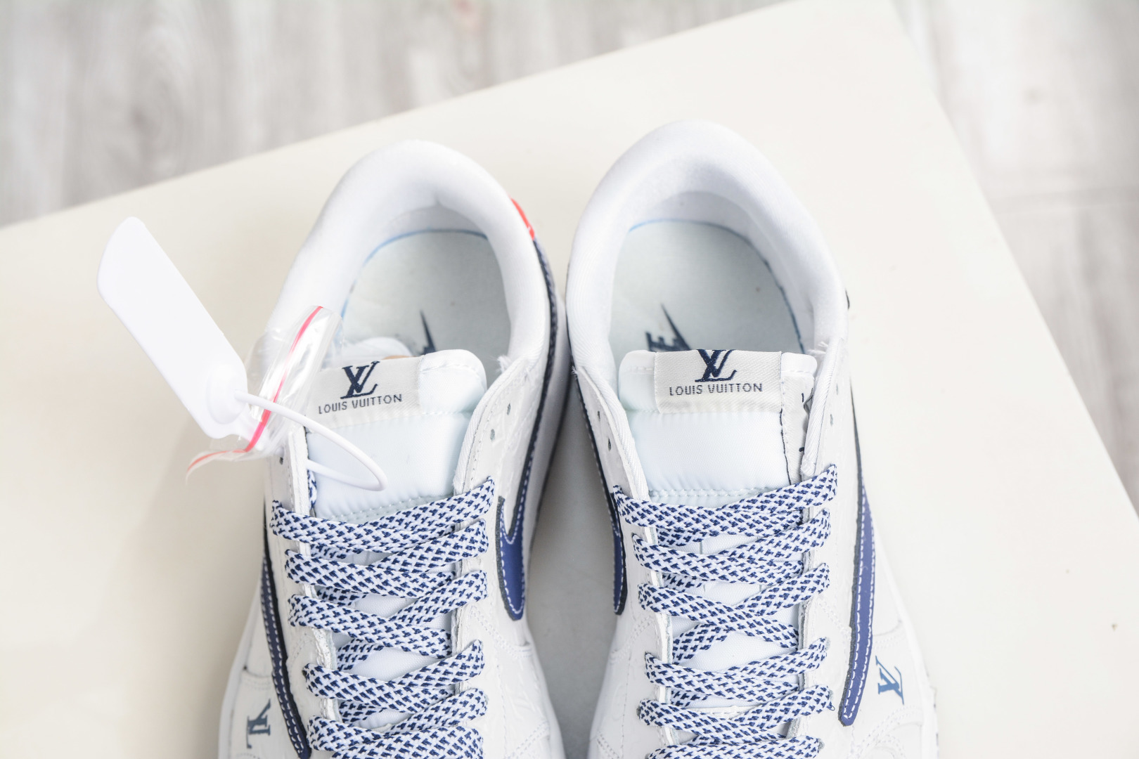 270 TS x Air Jordan x Louis Vuitton AJ1 Low 倒钩低帮LV联名-白蓝满印 LD2028-062-Chinese UA Cheap High Quatity Brand Clothes Bags handbags Sneakers wholesale wholesaler seller from China Factory suppliers Fashion Clothing Shoes best Quality Beautiful Price 270 TS x Air Jordan x Louis Vuitton AJ1 Low 倒钩低帮LV联名-白蓝满印 LD2028-062
