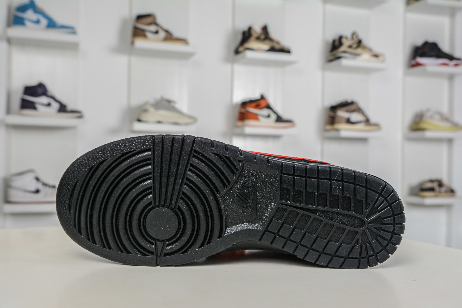 Nike SB Dunk Low x Superme SUP马年限定联名-黑红吉金 NH0601-488-Top High Quatity Cheap Sneakers Fashion Clothing Clothes Bags handbags Shoes of all Brand wholesale With The best Quality And Beautiful Price from China Factory Chinese suppliers wholesaler seller Nike SB Dunk Low x Superme SUP马年限定联名-黑红吉金 NH0601-488