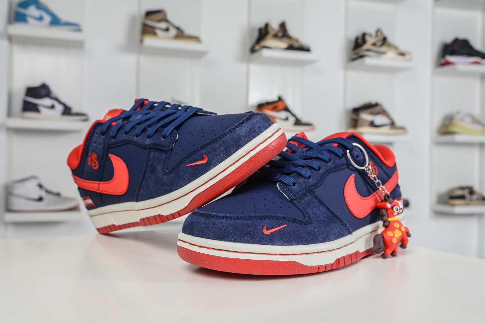 Nike SB Dunk Low x Superme SUP马年限定联名-幽蓝赤霞 NH0601-487-Top High Quatity Cheap Sneakers Fashion Clothing Clothes Bags handbags Shoes of all Brand wholesale With The best Quality And Beautiful Price from China Factory Chinese suppliers wholesaler seller Nike SB Dunk Low x Superme SUP马年限定联名-幽蓝赤霞 NH0601-487
