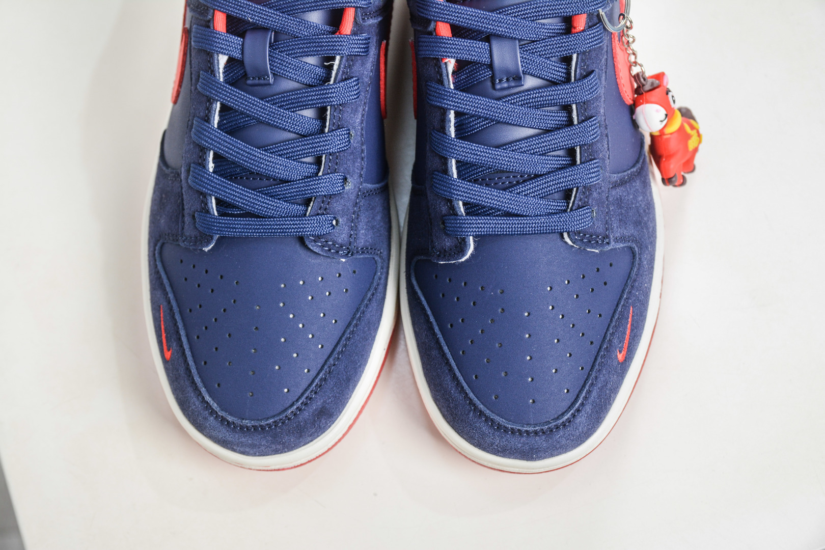 Nike SB Dunk Low x Superme SUP马年限定联名-幽蓝赤霞 NH0601-487-Top High Quatity Cheap Sneakers Fashion Clothing Clothes Bags handbags Shoes of all Brand wholesale With The best Quality And Beautiful Price from China Factory Chinese suppliers wholesaler seller Nike SB Dunk Low x Superme SUP马年限定联名-幽蓝赤霞 NH0601-487